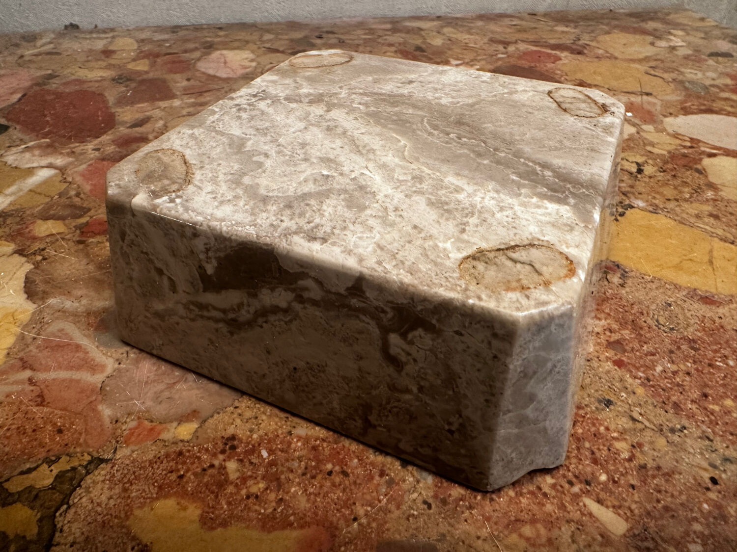 Ashtray, beige marble catch-all.