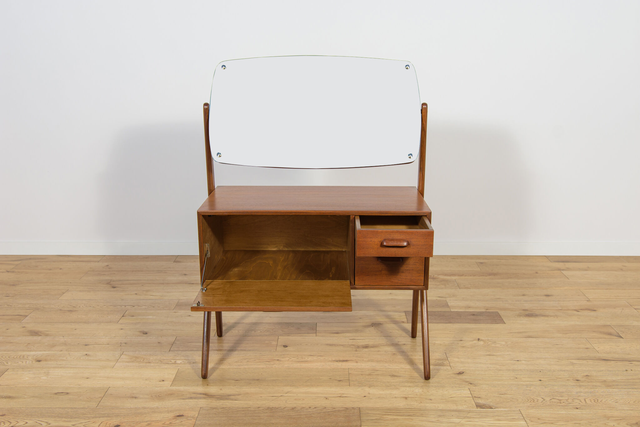 Mid-century dressing table from Ølholm Møbelfabri, 1960s