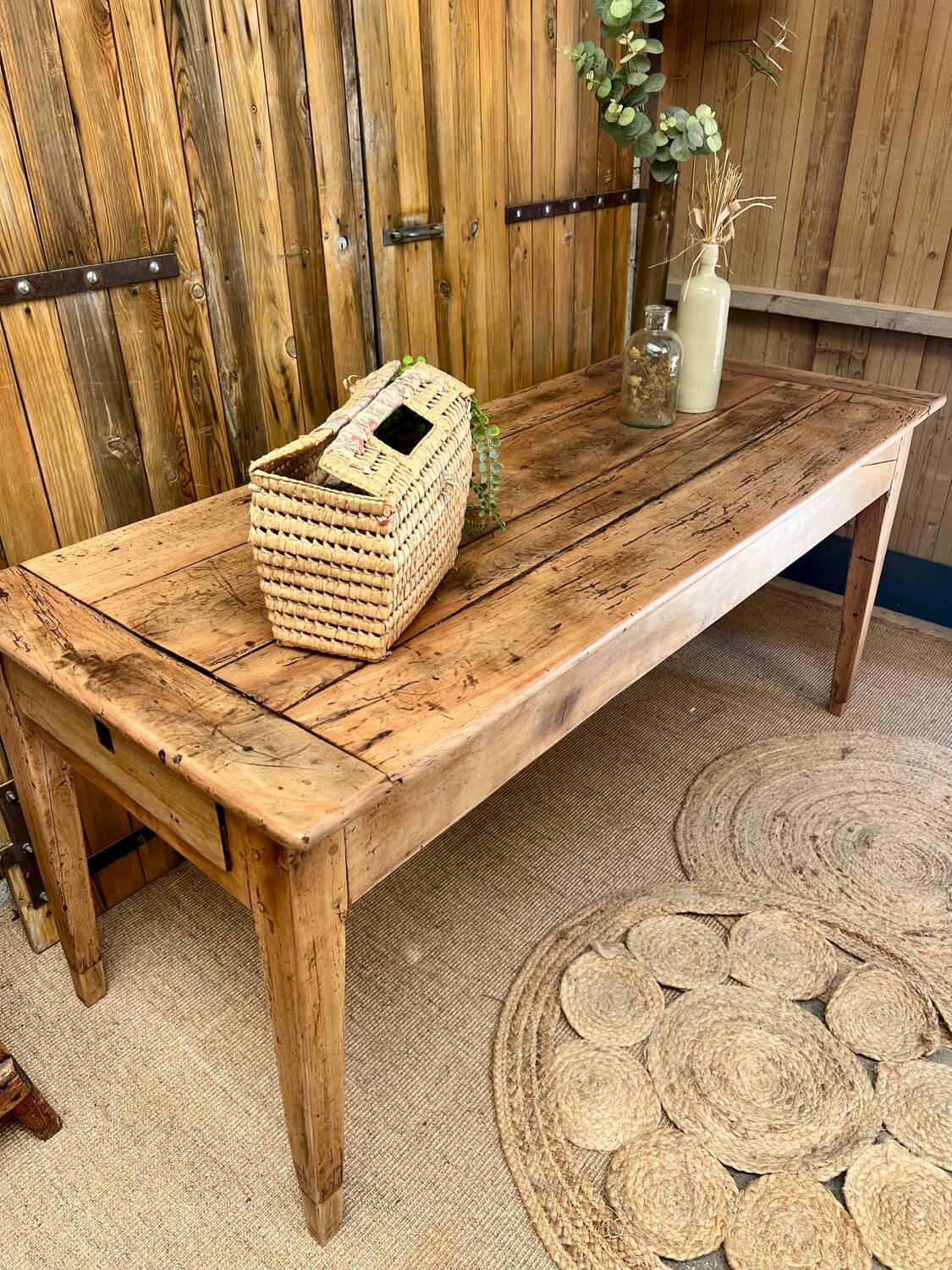 Farmhouse table