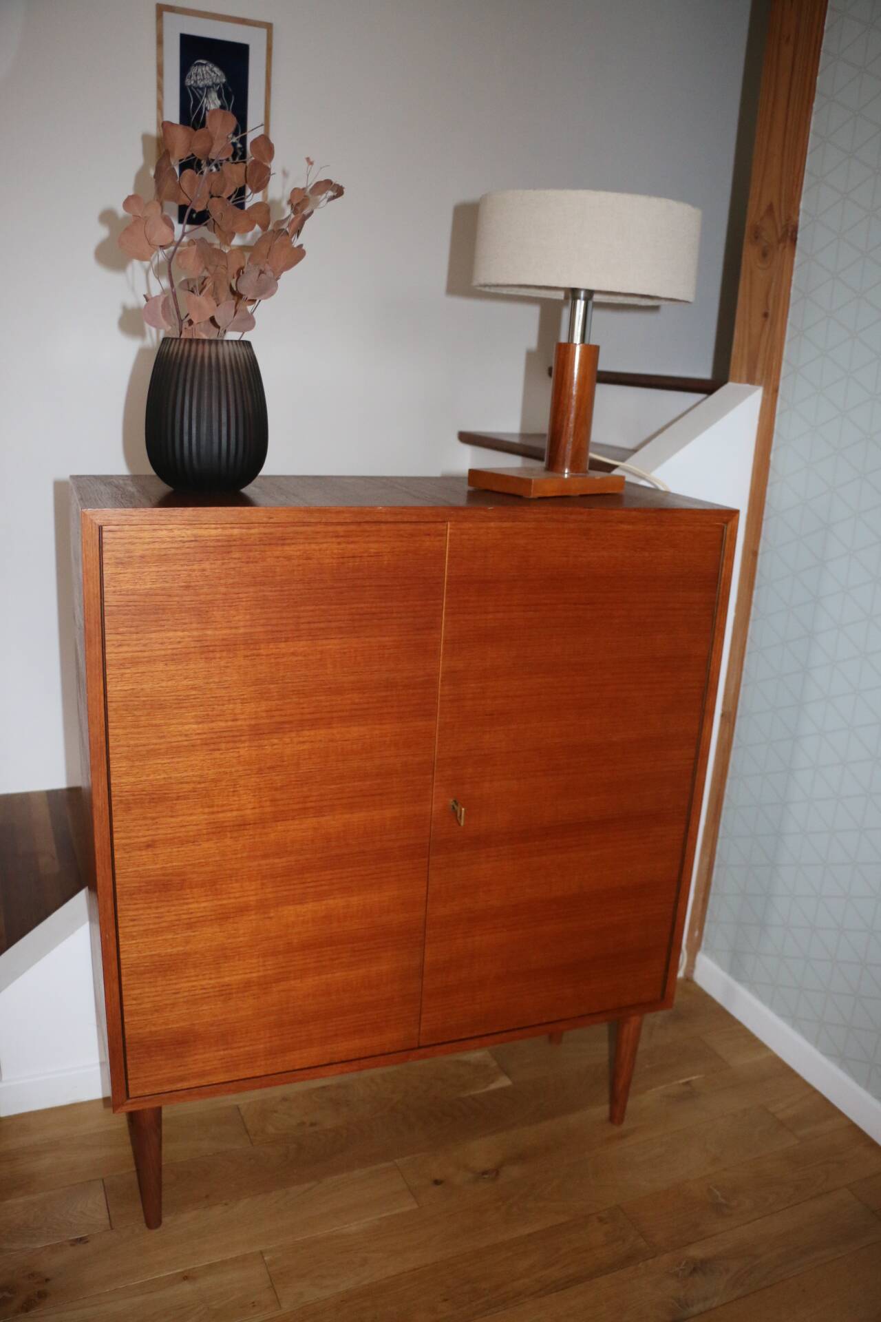 Console sideboard with 2 doors