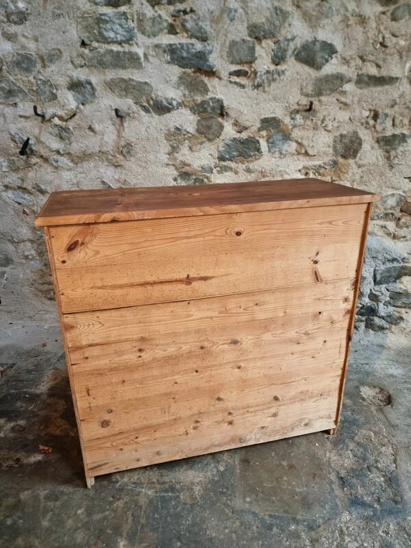 Buffet ancien français en pin, début du XXe siècle