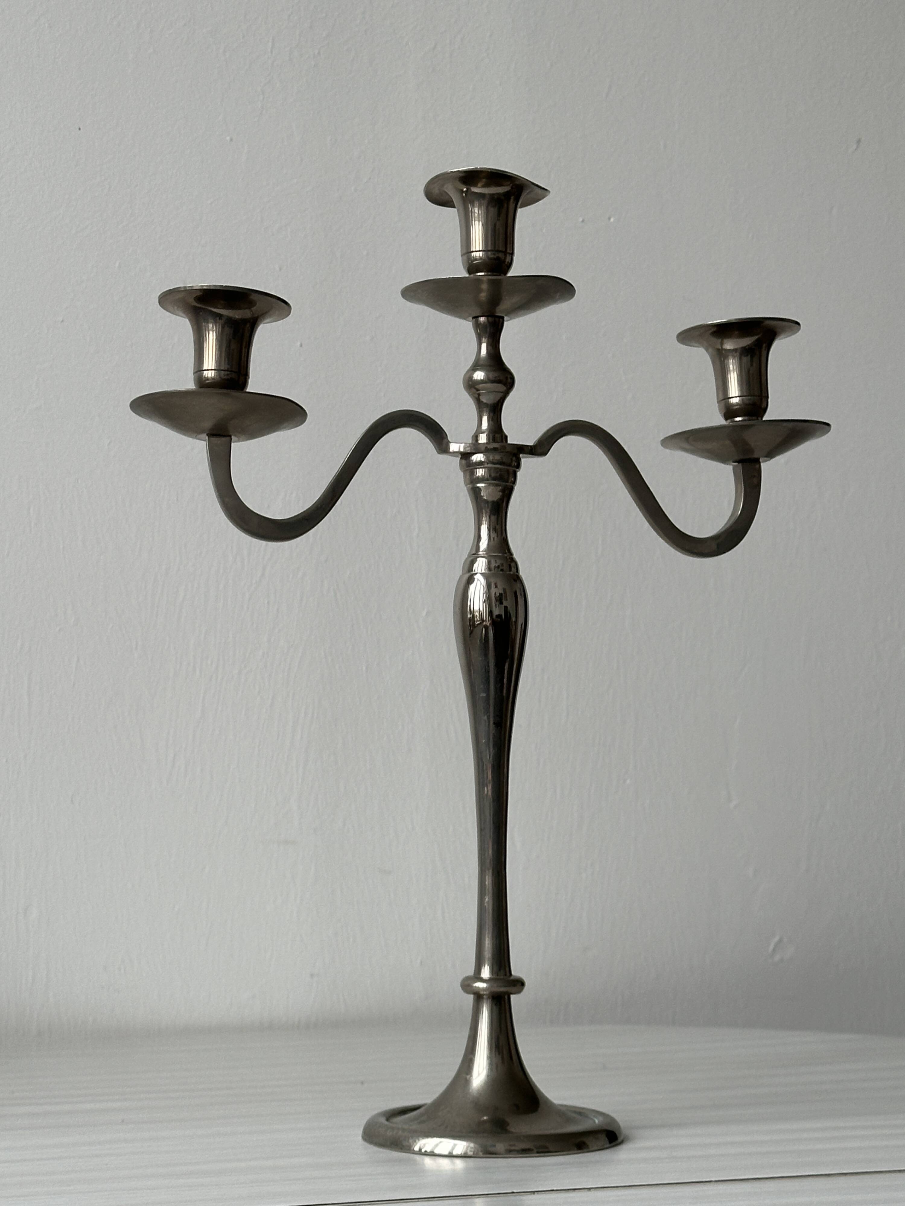 3-light candlestick in silver metal