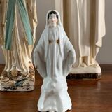 Virgin Mary in porcelain