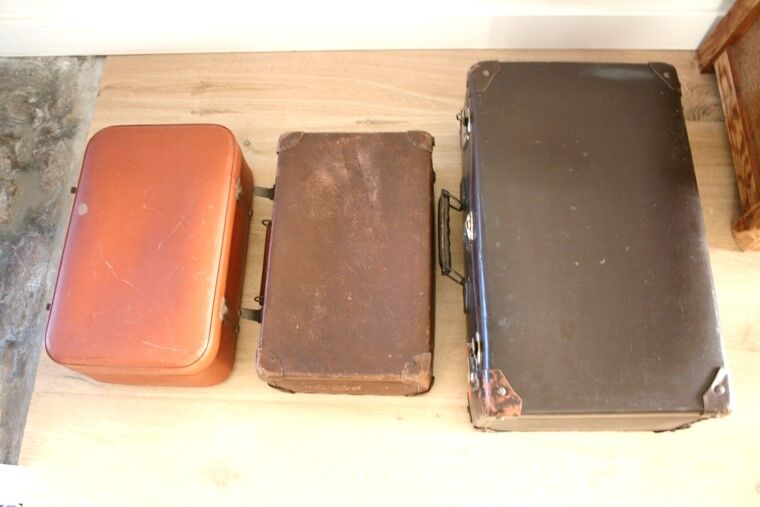 Set of 3 vintage suitcases