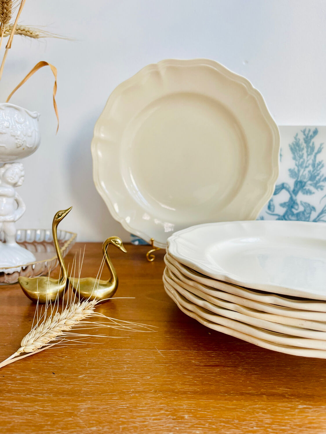 Sarreguemines plates, Digoin model, off-white color