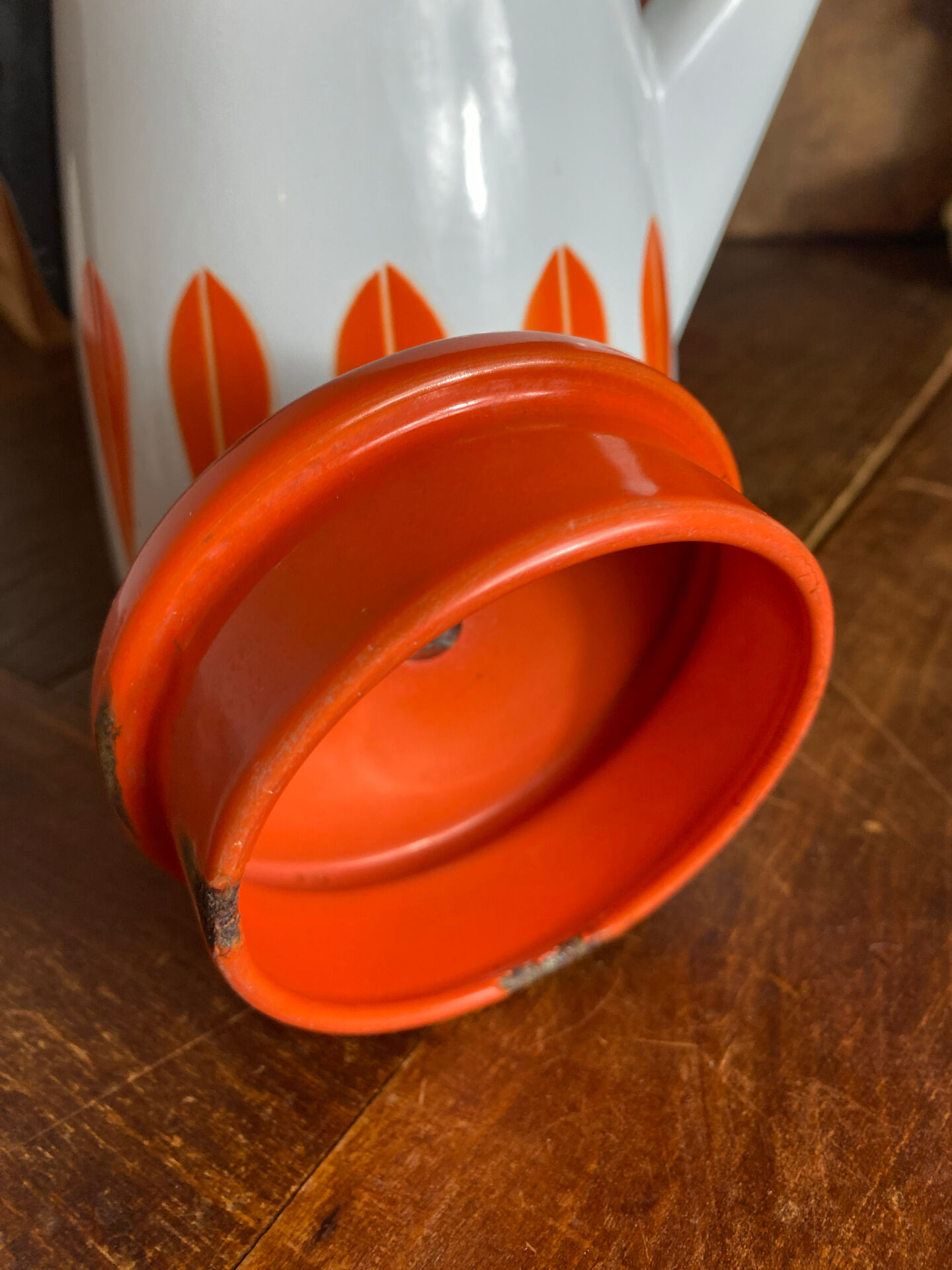 Scandinavian teapot Lotus Cathrineholm