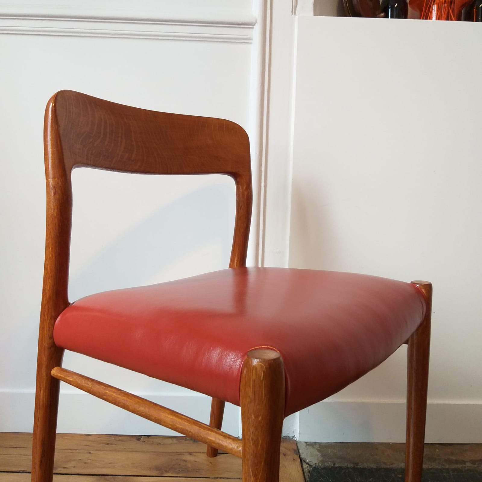 Moller chair model 75 oak and leather