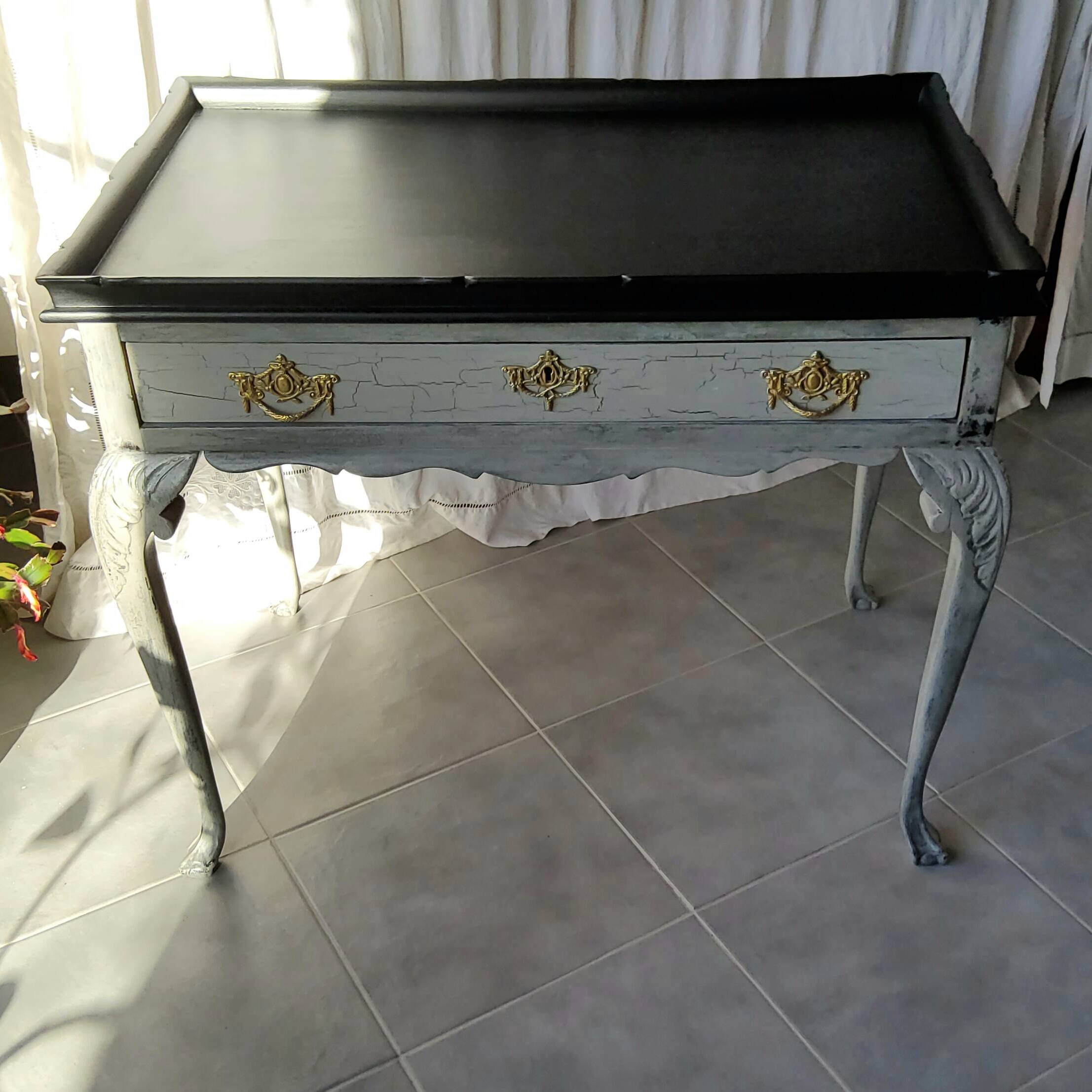 Table à thé patinée