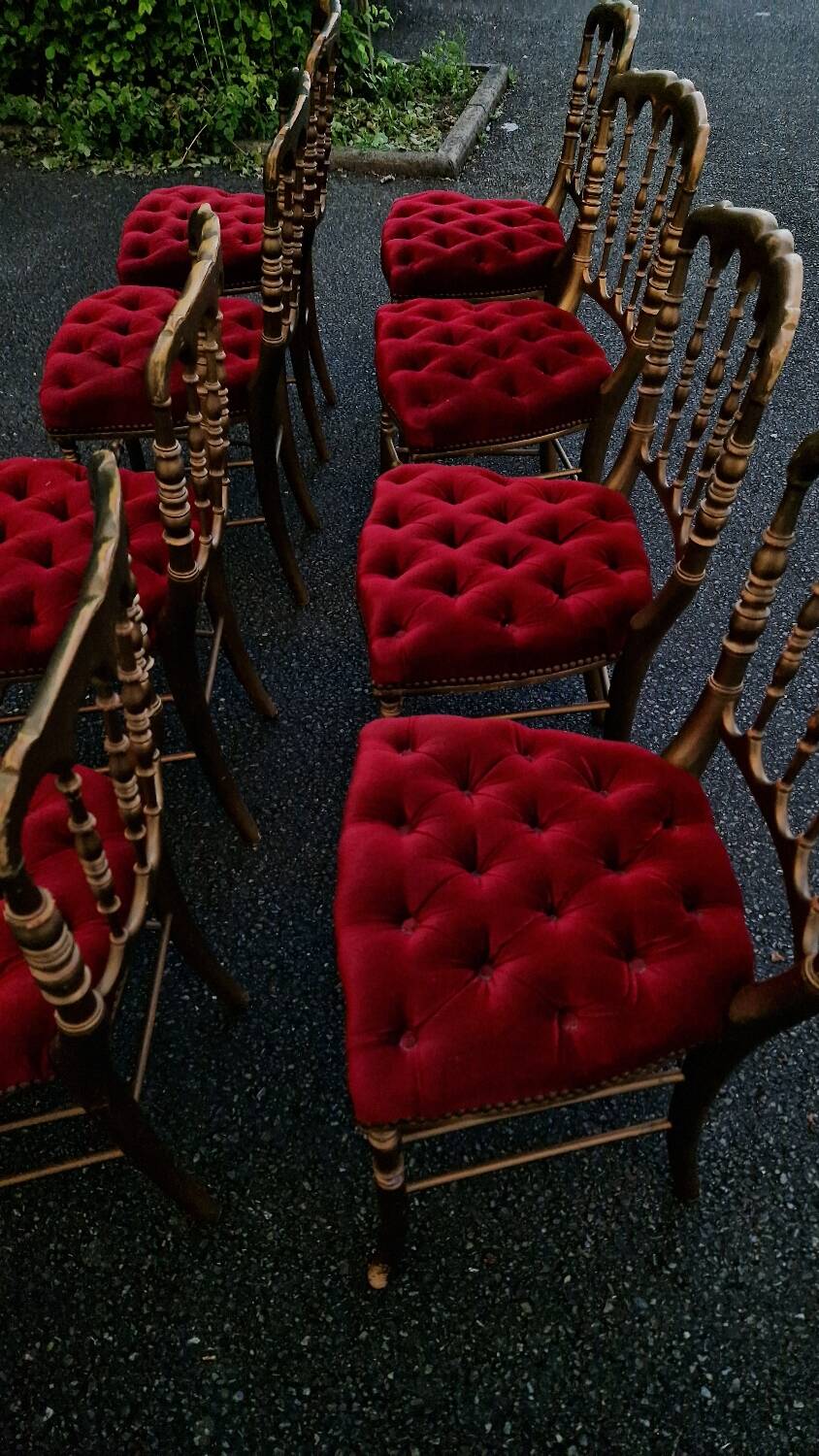 8 theater chairs