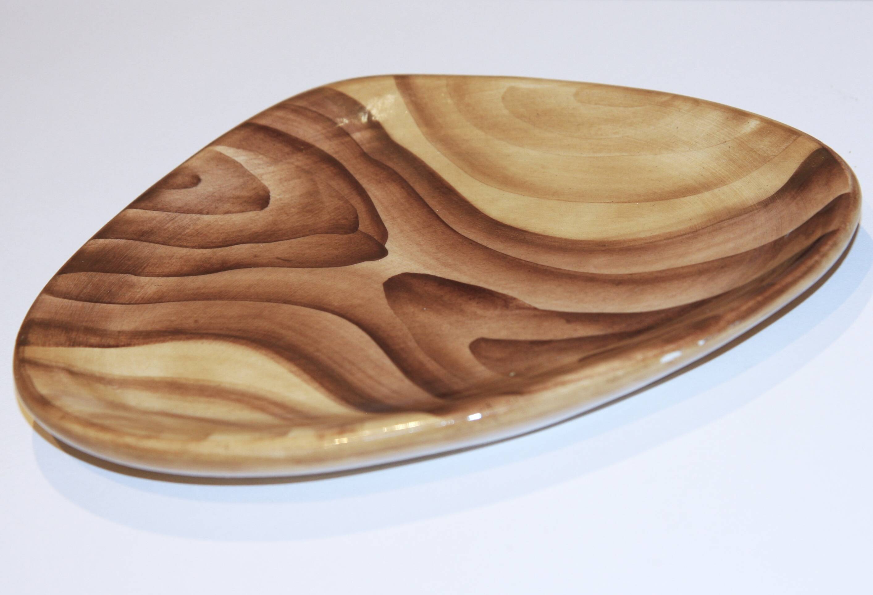 Vallauris faux-wood storage cup.