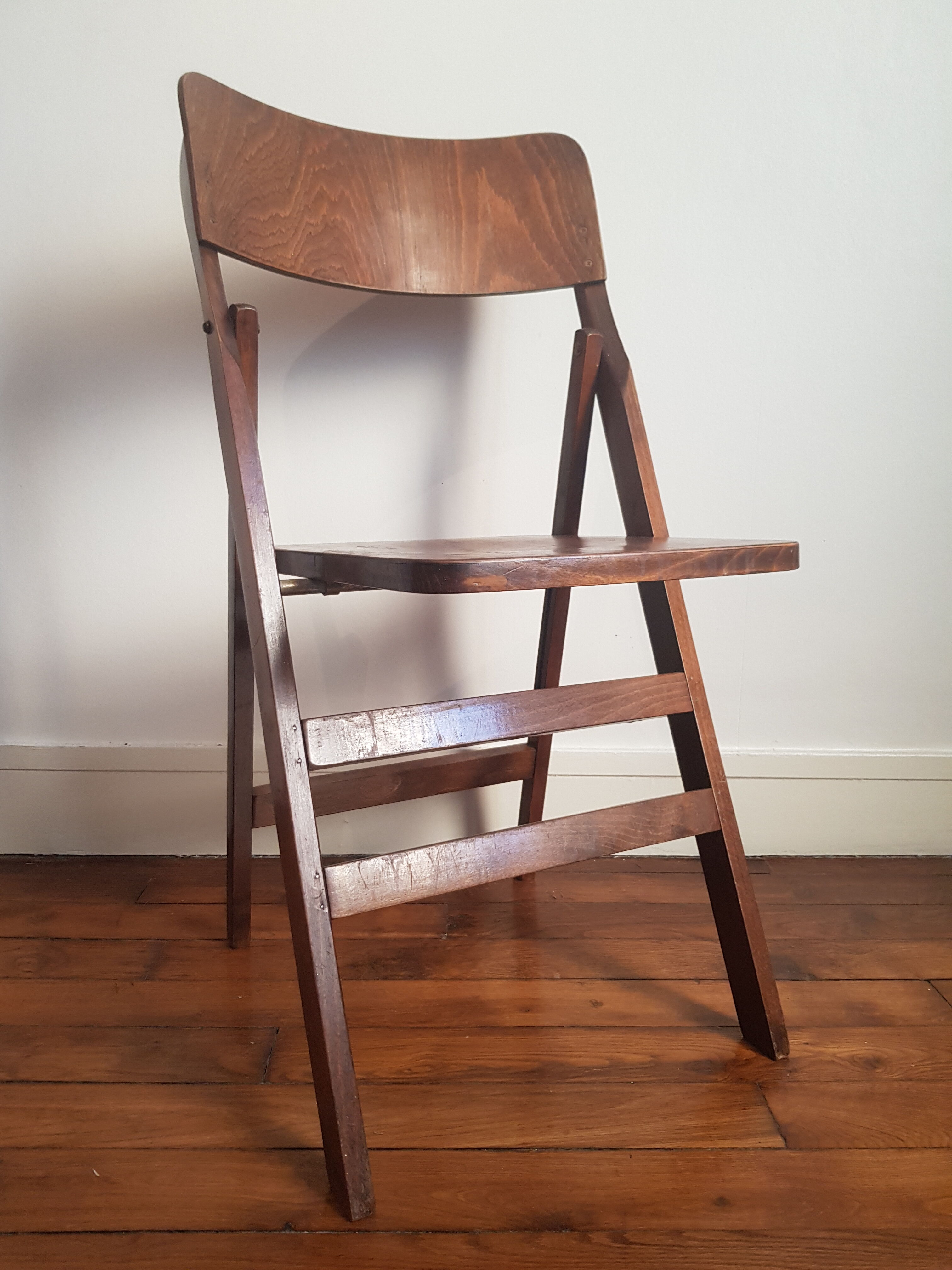 Baumann folding chair