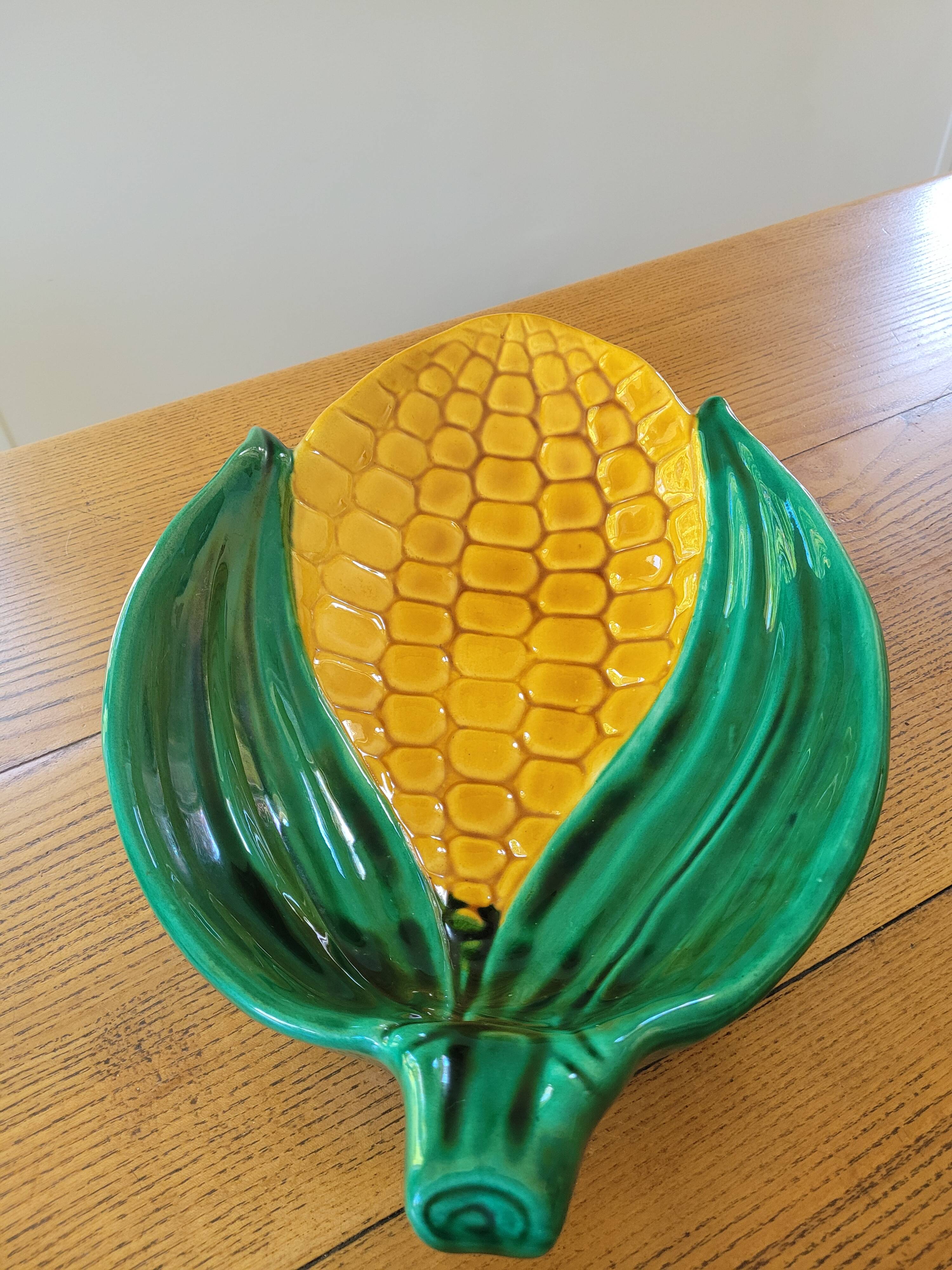 Large fruit dish/bowl in Vallauris slip