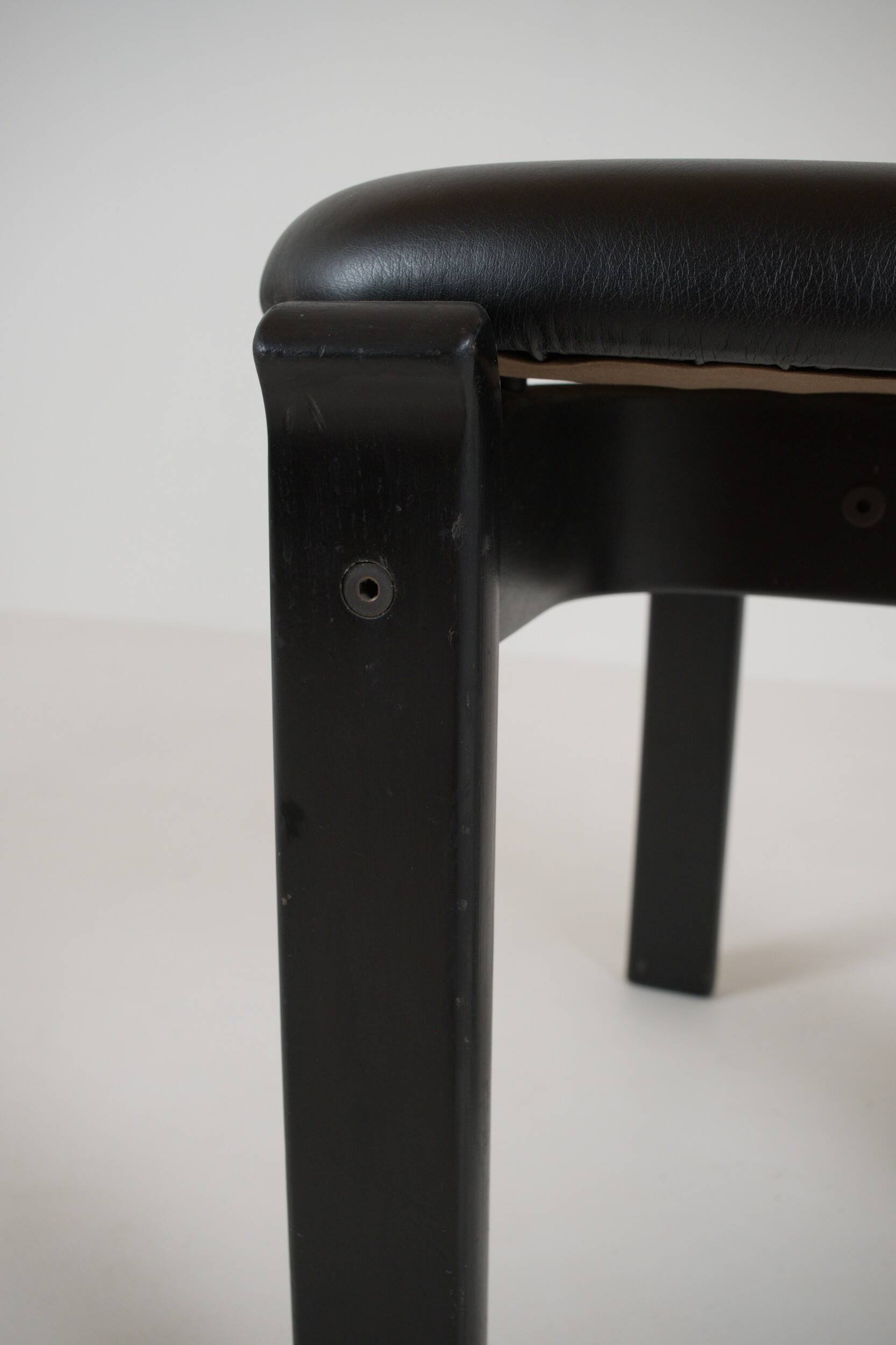 Set of 4 dining chairs "Totem" by Torstein Nilsen