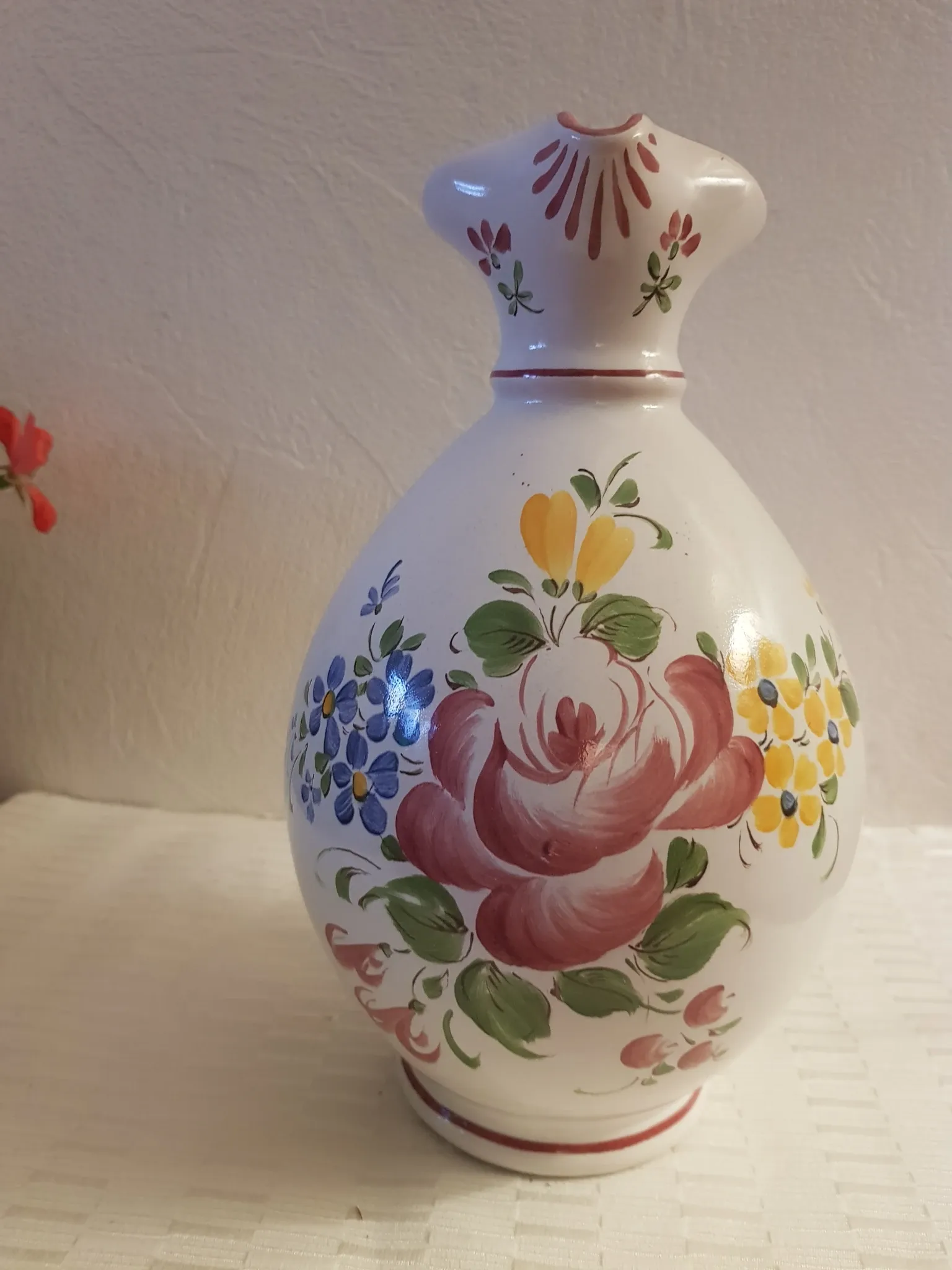 Aiguiere ancienne en faience de Badonviller decor  floral