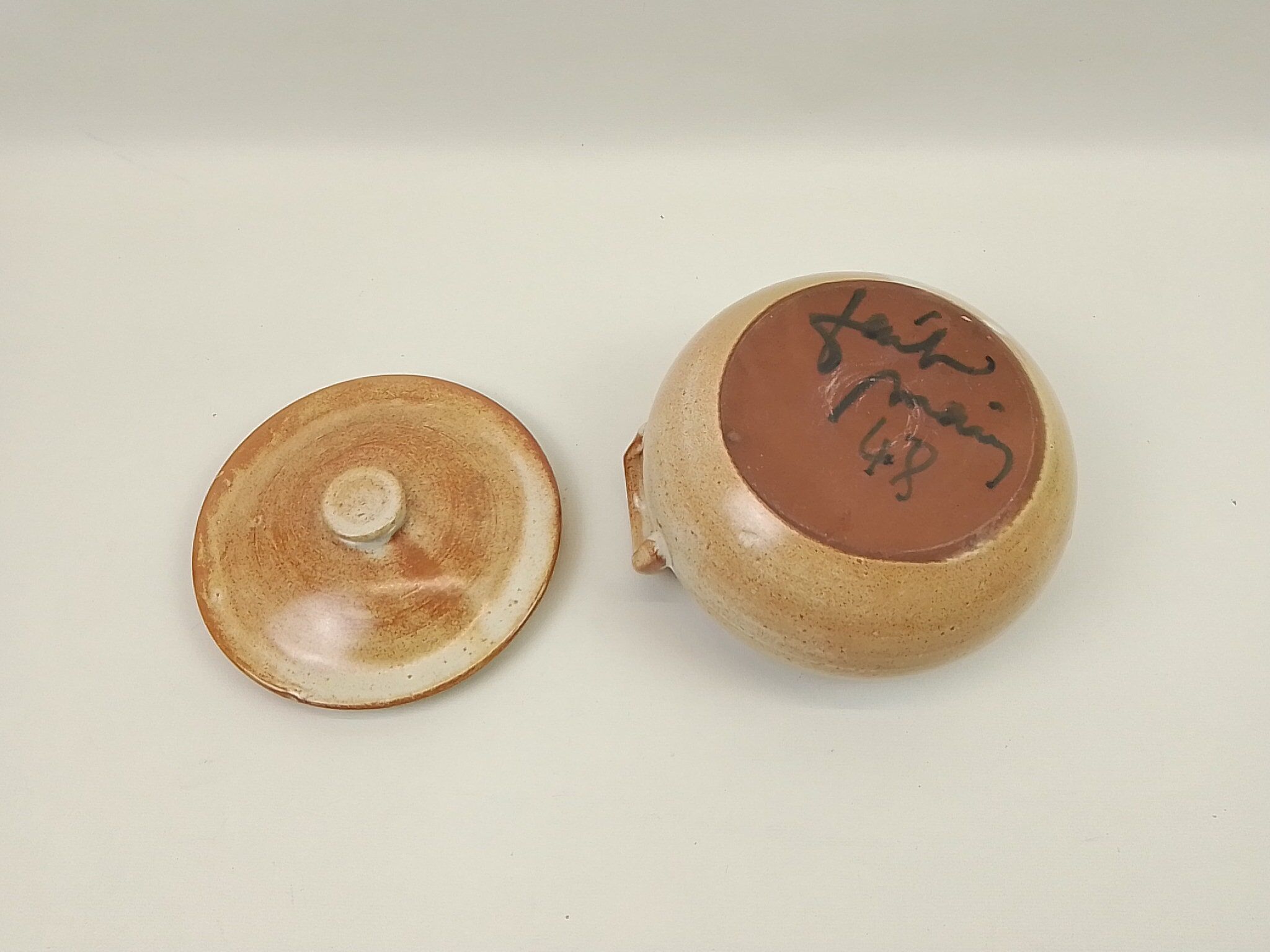 Ceramic table table bin, handmade