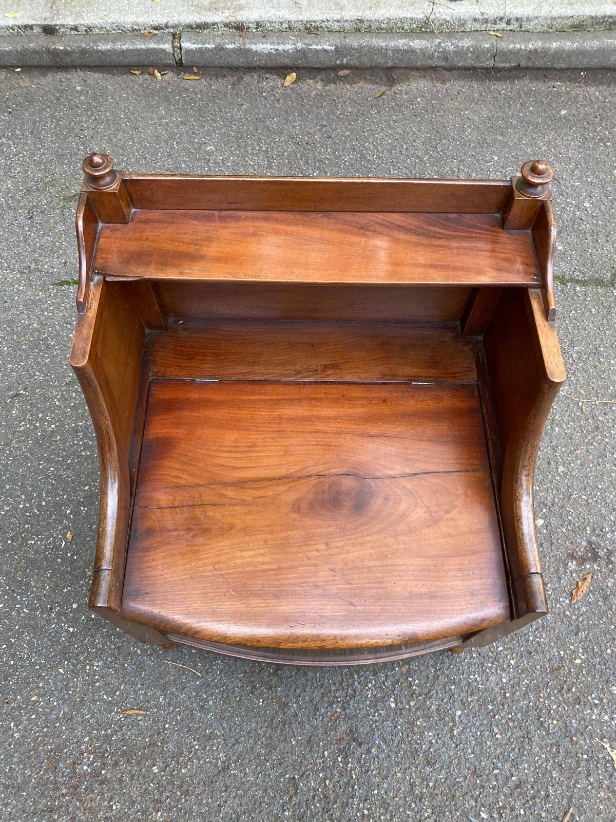 19th century Georgian bedside table in solid mahogany wood