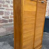 Sliding curtain cabinet cabinet