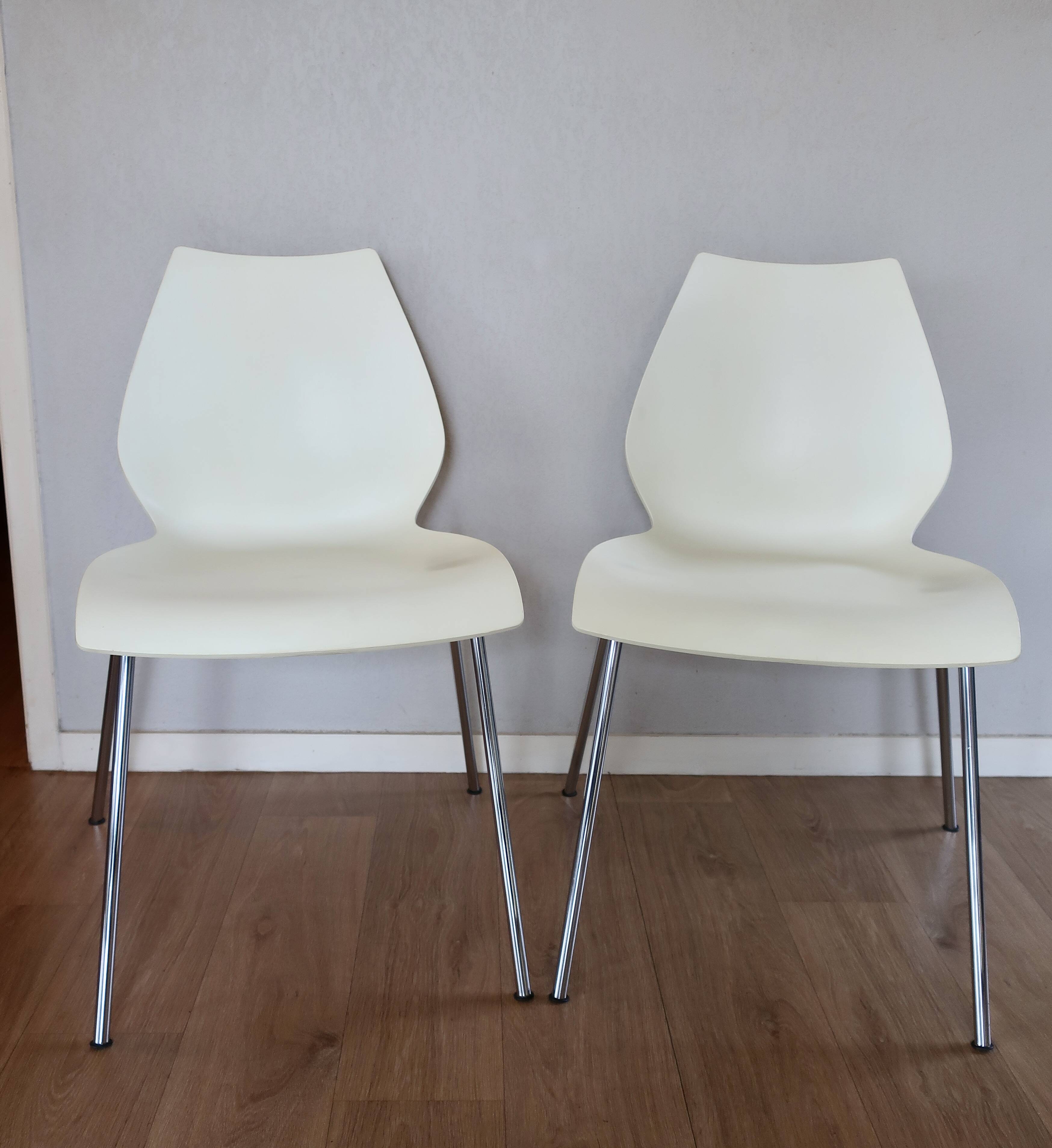 2 Maui chairs designed by Vico Magistretti for Kartell, in very good condition.