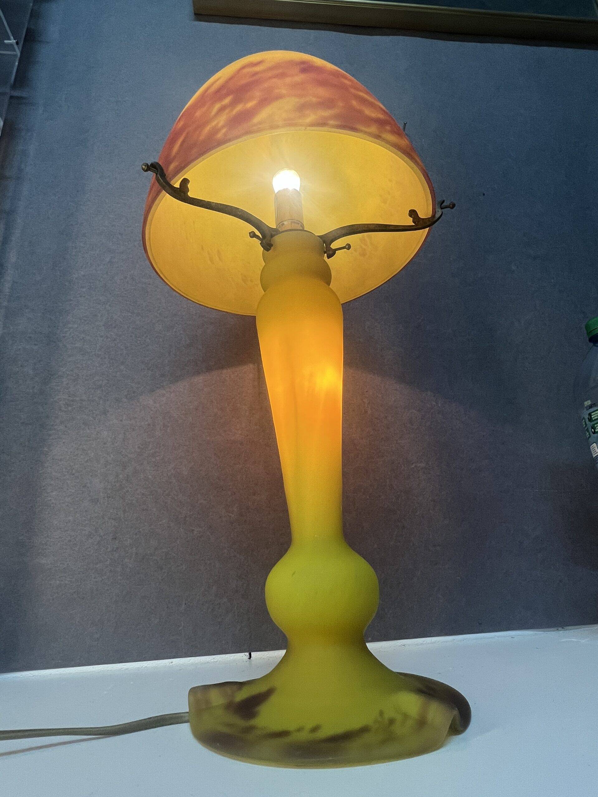 Contemporary mushroom lamp in amber-tinted yellow glass paste, height 58 cm