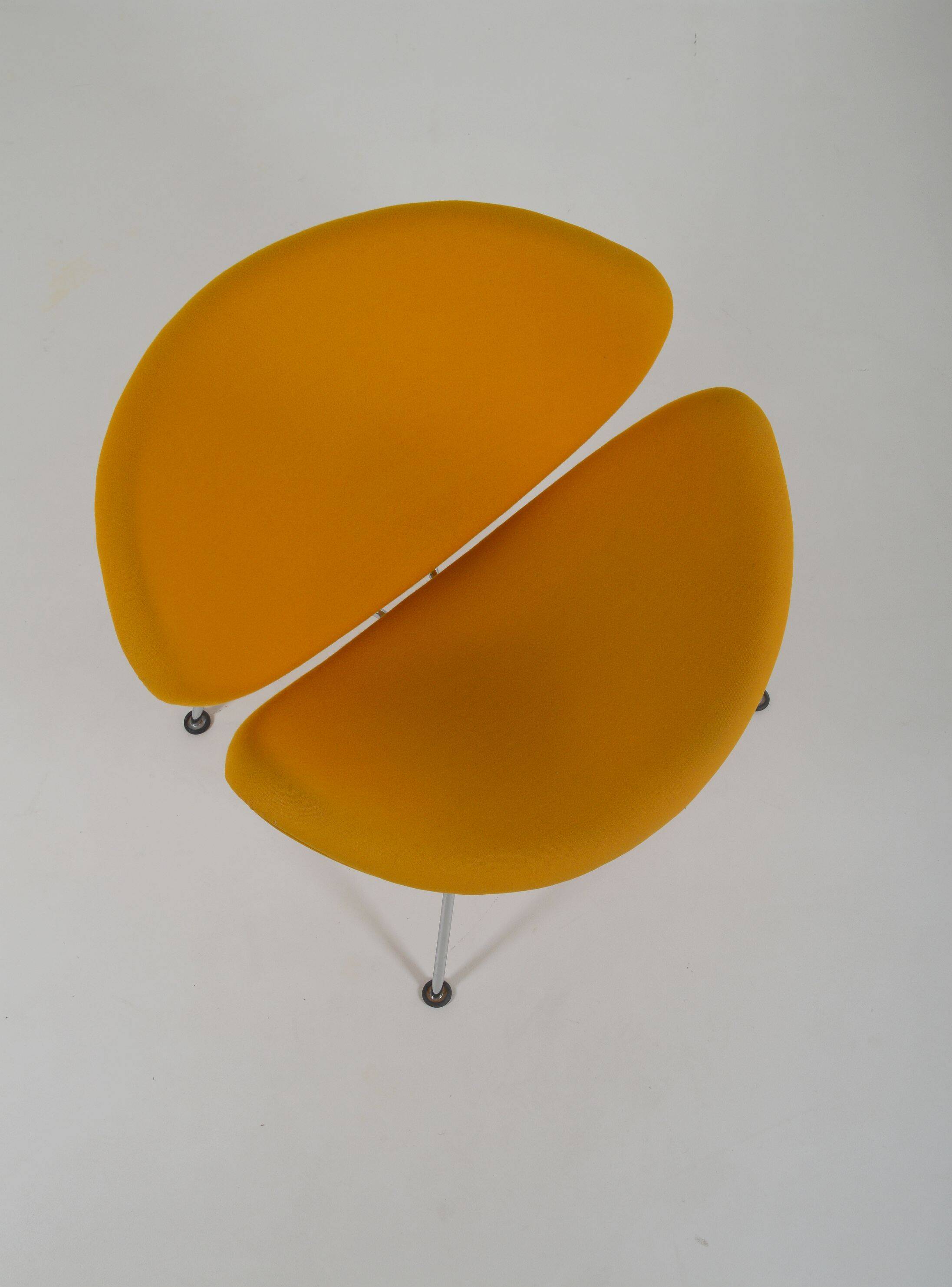 Orange Slice F437 designed by Pierre Paulin for Artifort