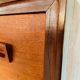 Commode haute vintage danoise des années 60 par Borge Mogensen.