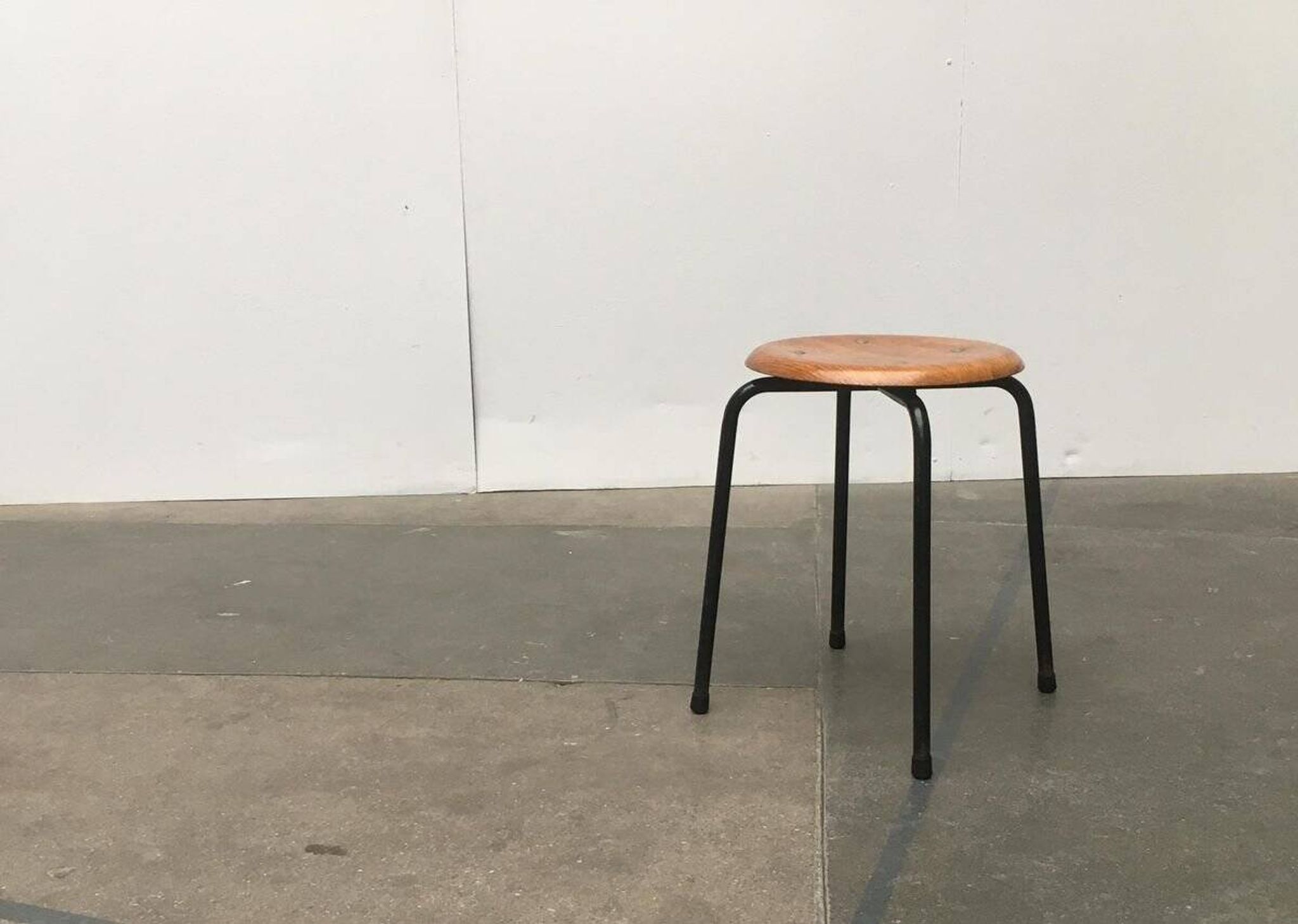 Tabouret danois du milieu du siècle par MH Stalmöbler