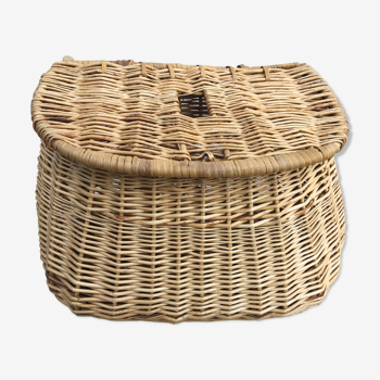 Former rattan fishing basket