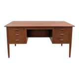 Large desk