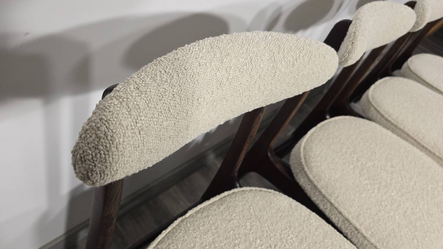 Chaises de R. Halas