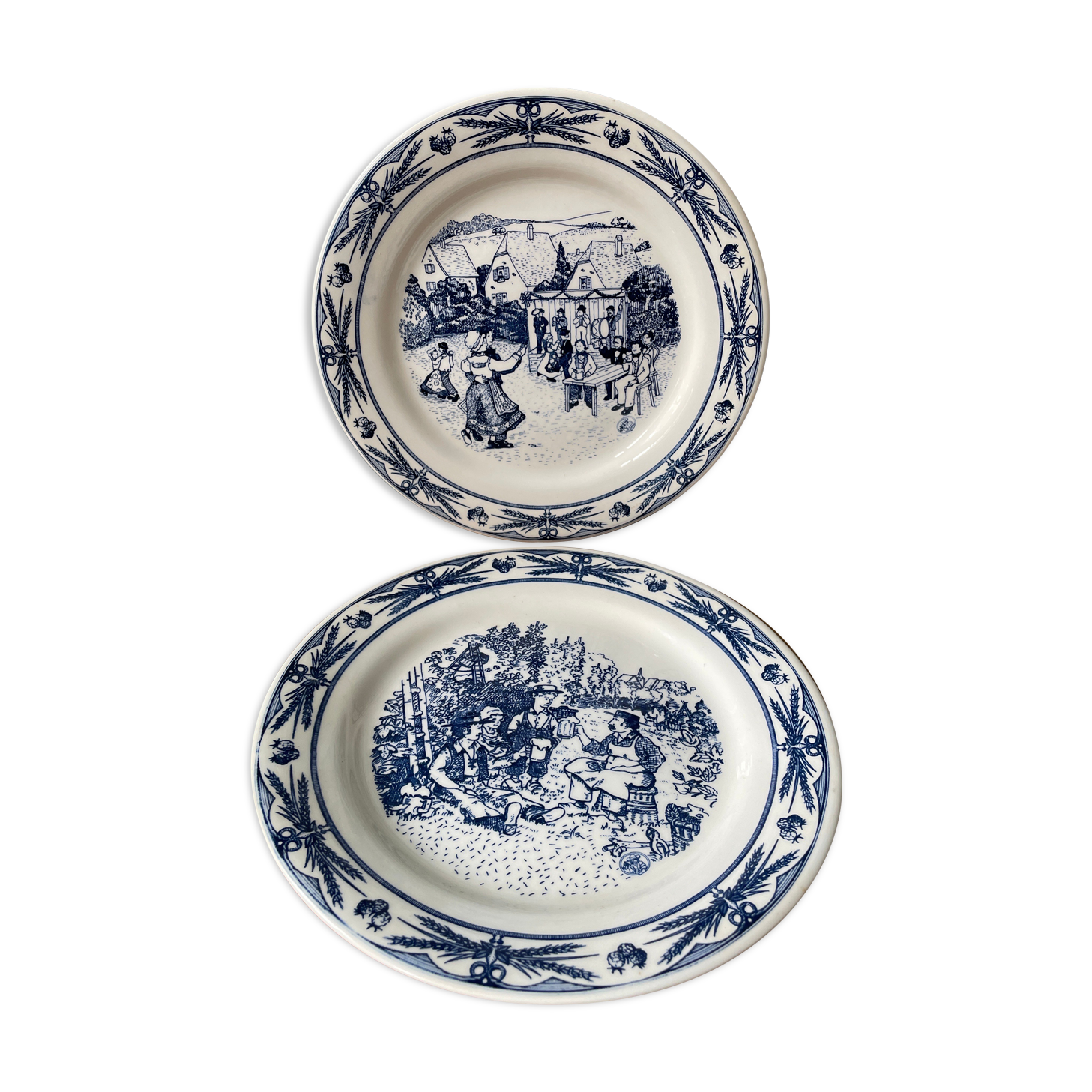 Two antique plates in Gien porcelain France