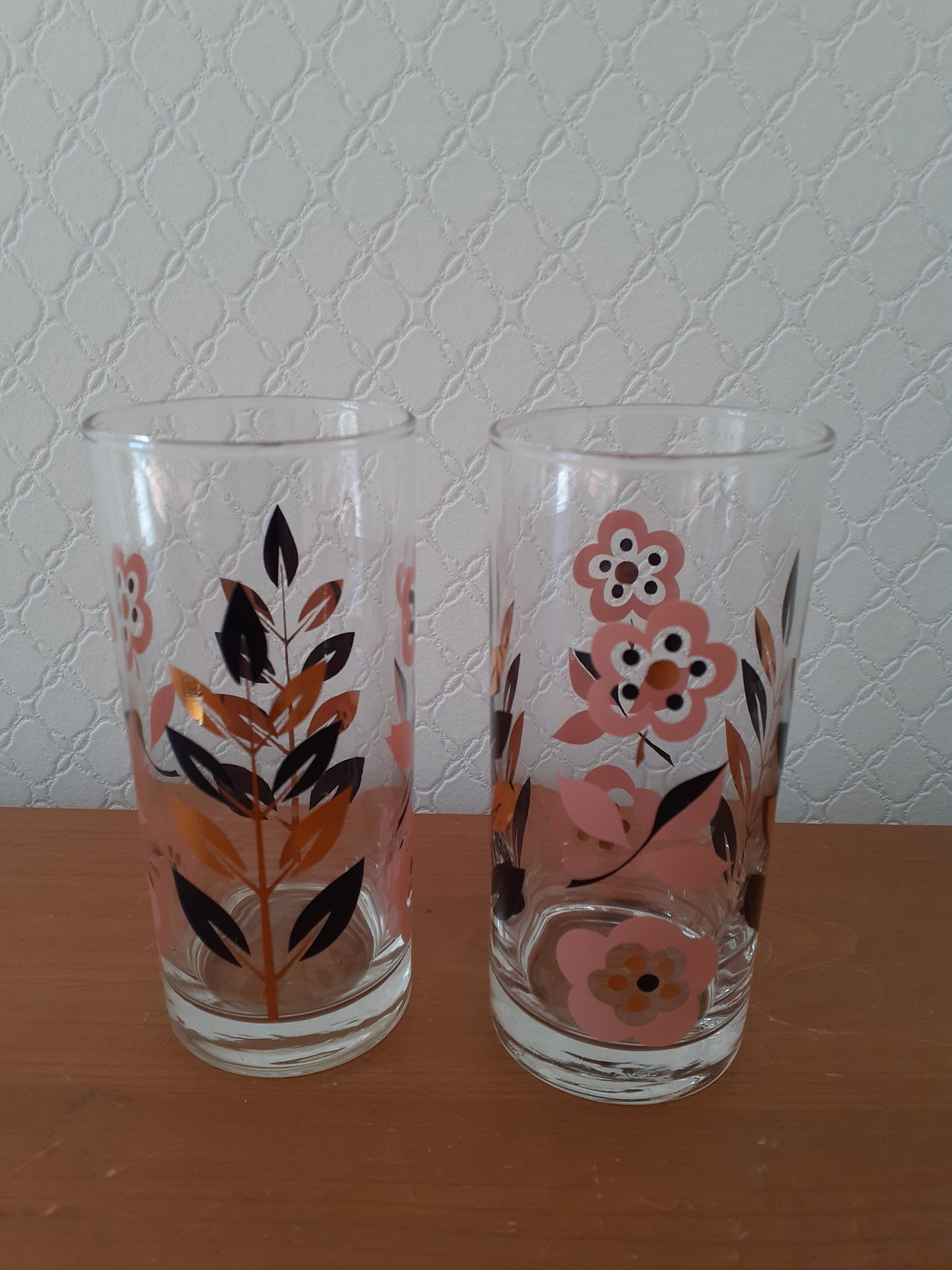 6 vintage water glasses