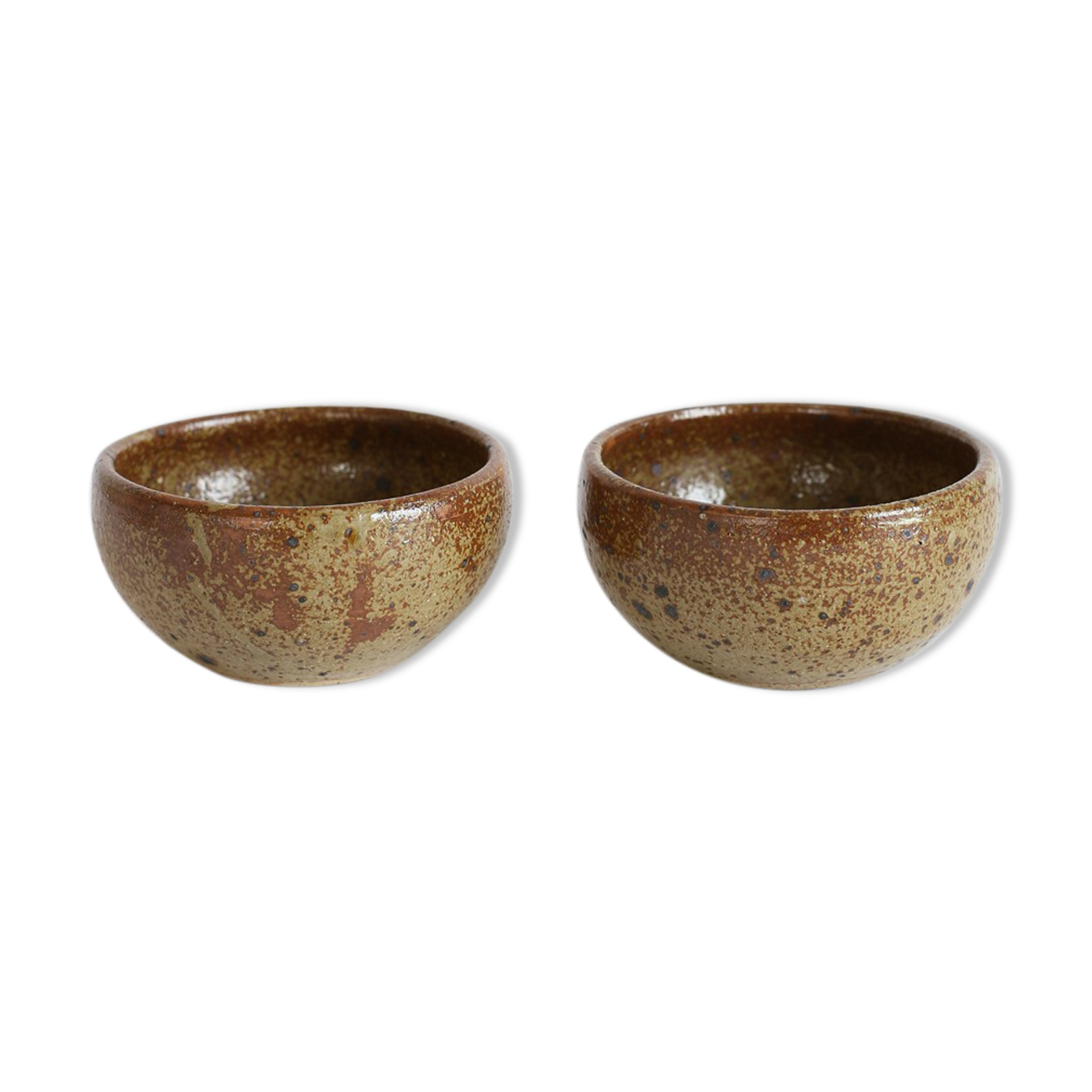 Pair of stoneware bowls