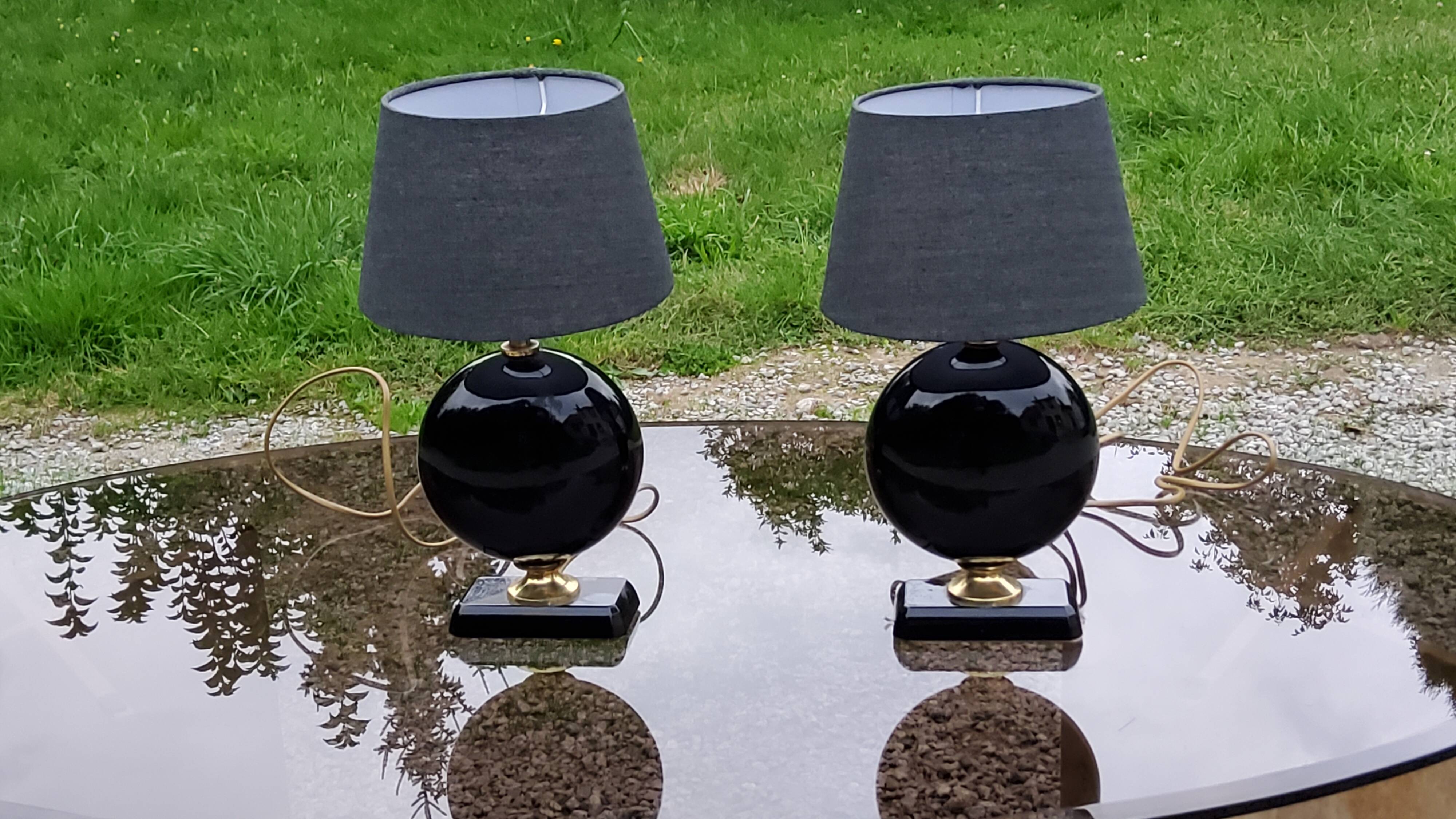 Pair of 70s designer lamps in black ceramic and gold metal