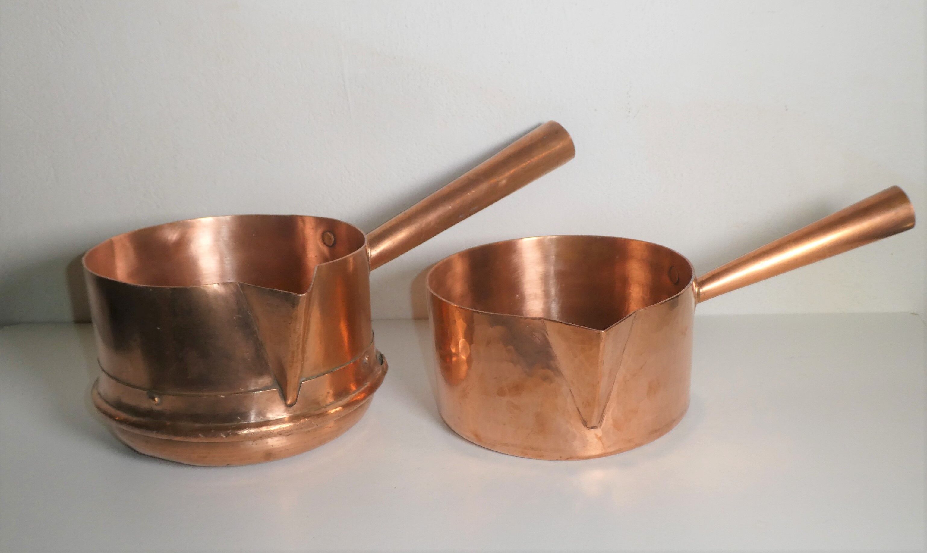 Set of 2 pastry pots