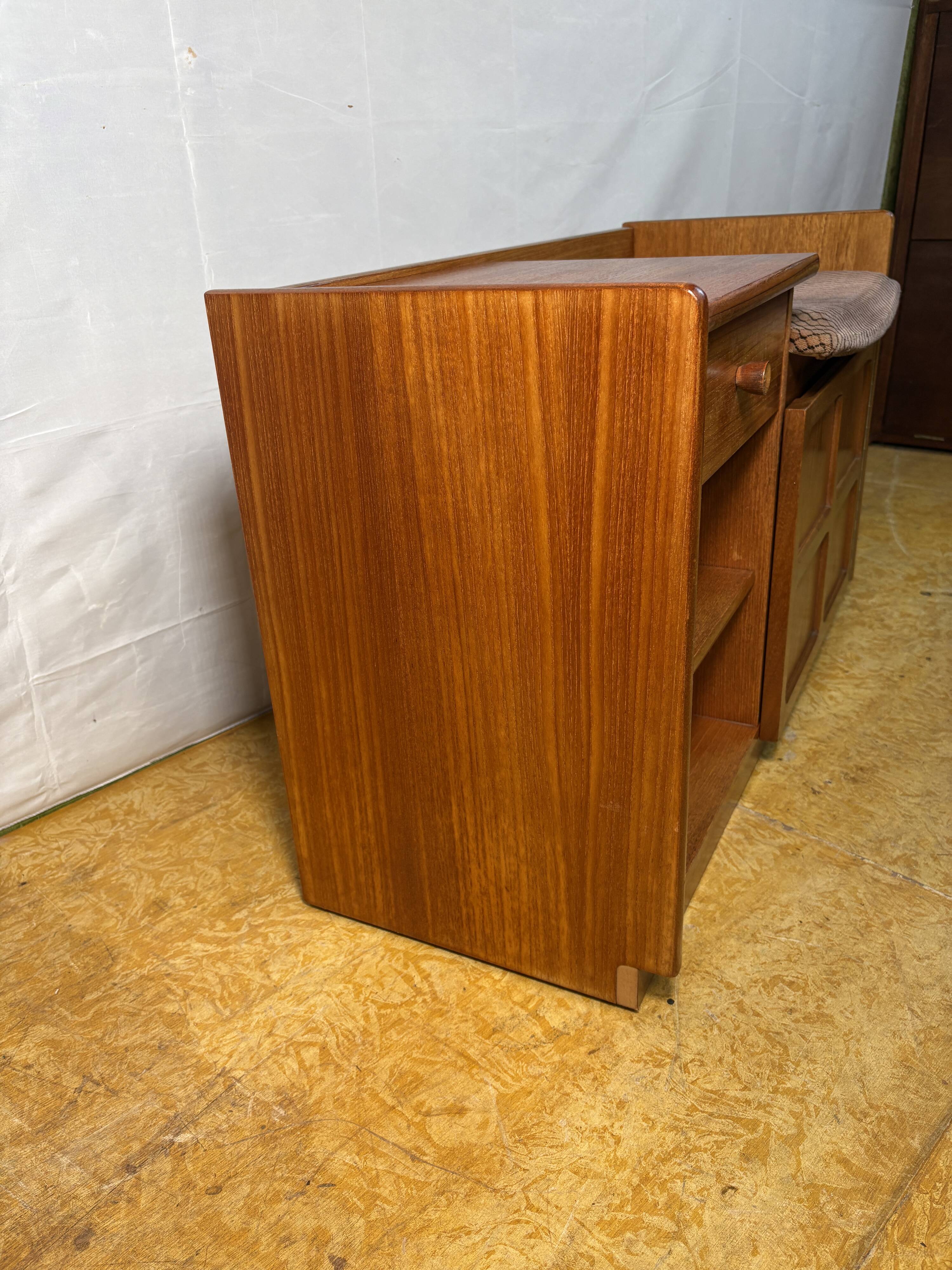 Mid-century retro vintage teak telephone seat by Nathan 1960–1970