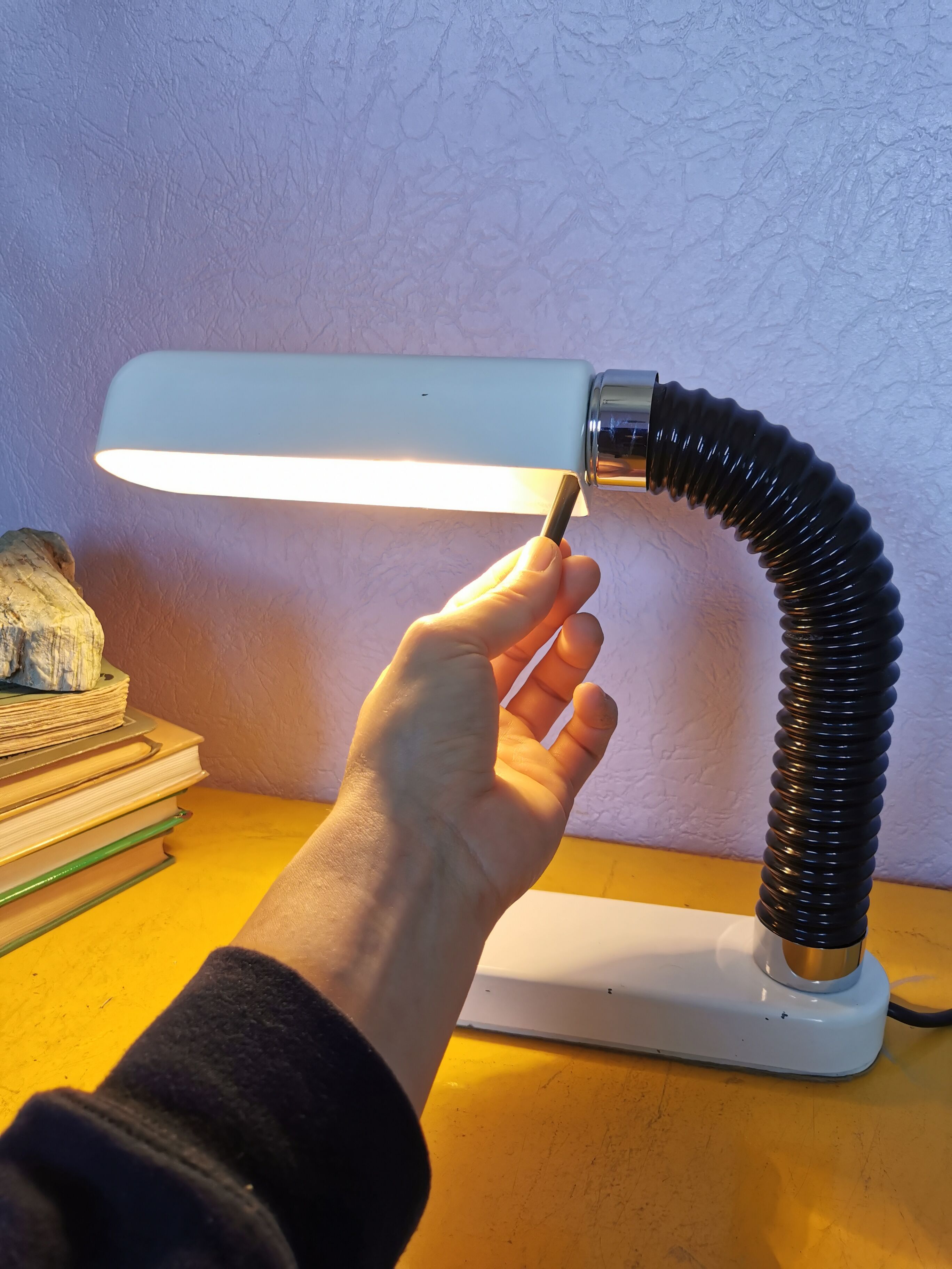 Flexible and adjustable lamp lacquered brass, 1970