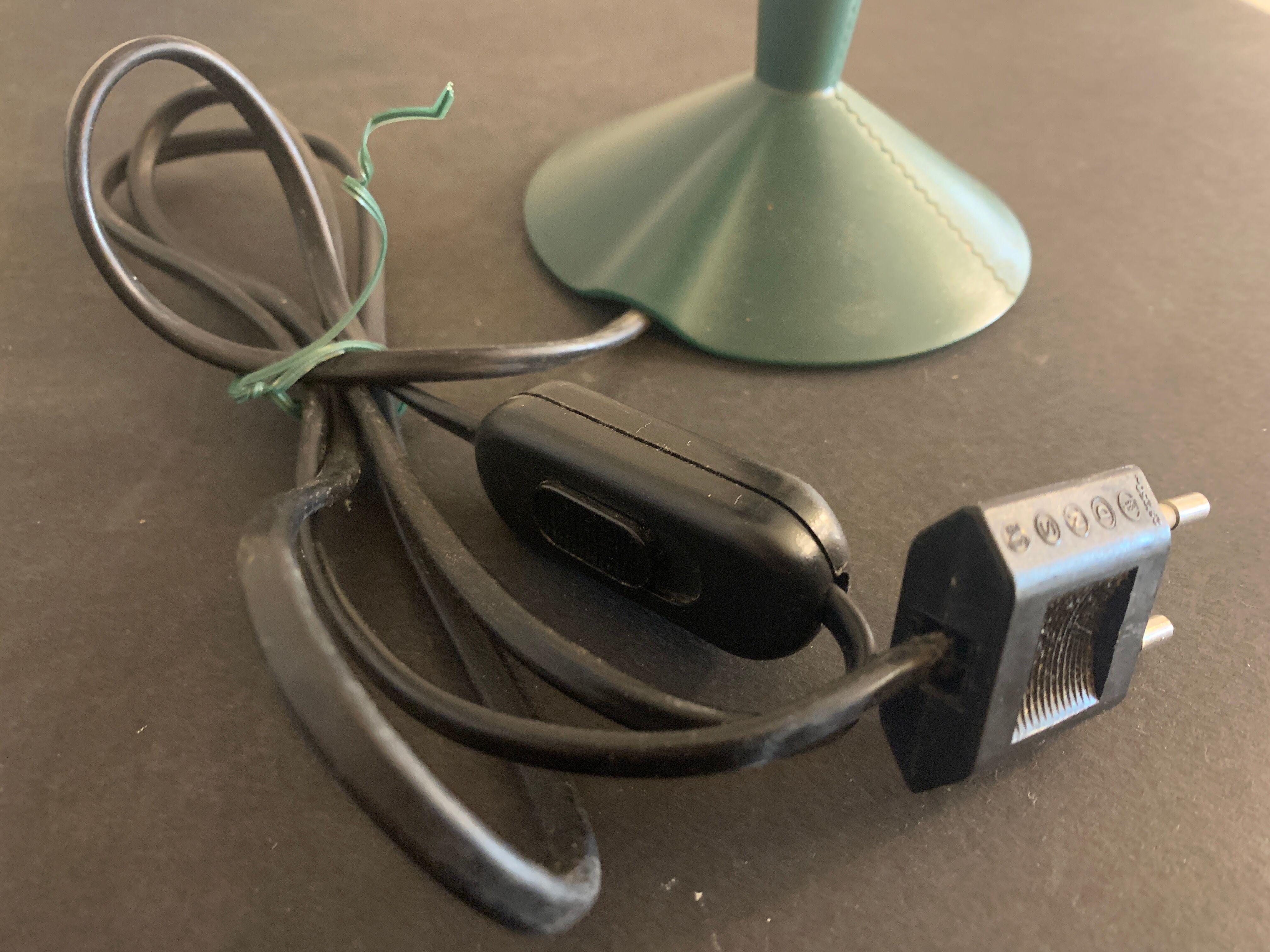 English green lamp Miss Sissi de Flos, design Philippe Starck