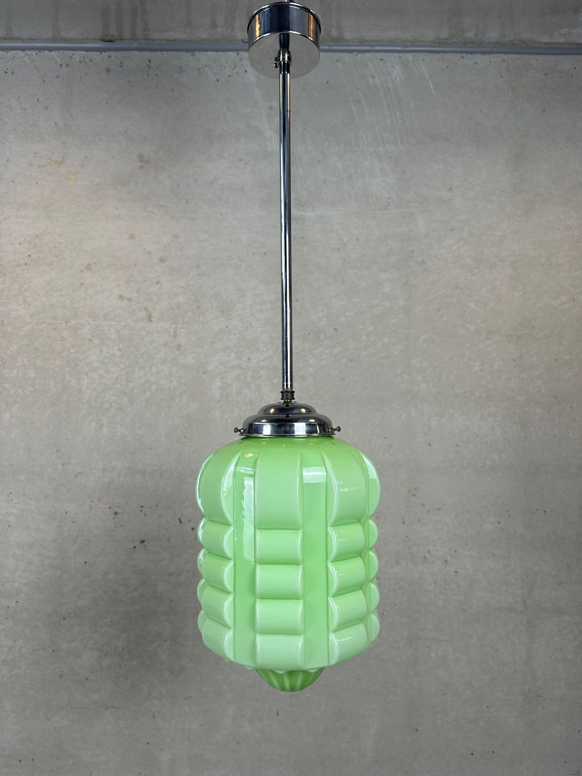 Art deco pendant lamp 'skyscraper' – green opaline