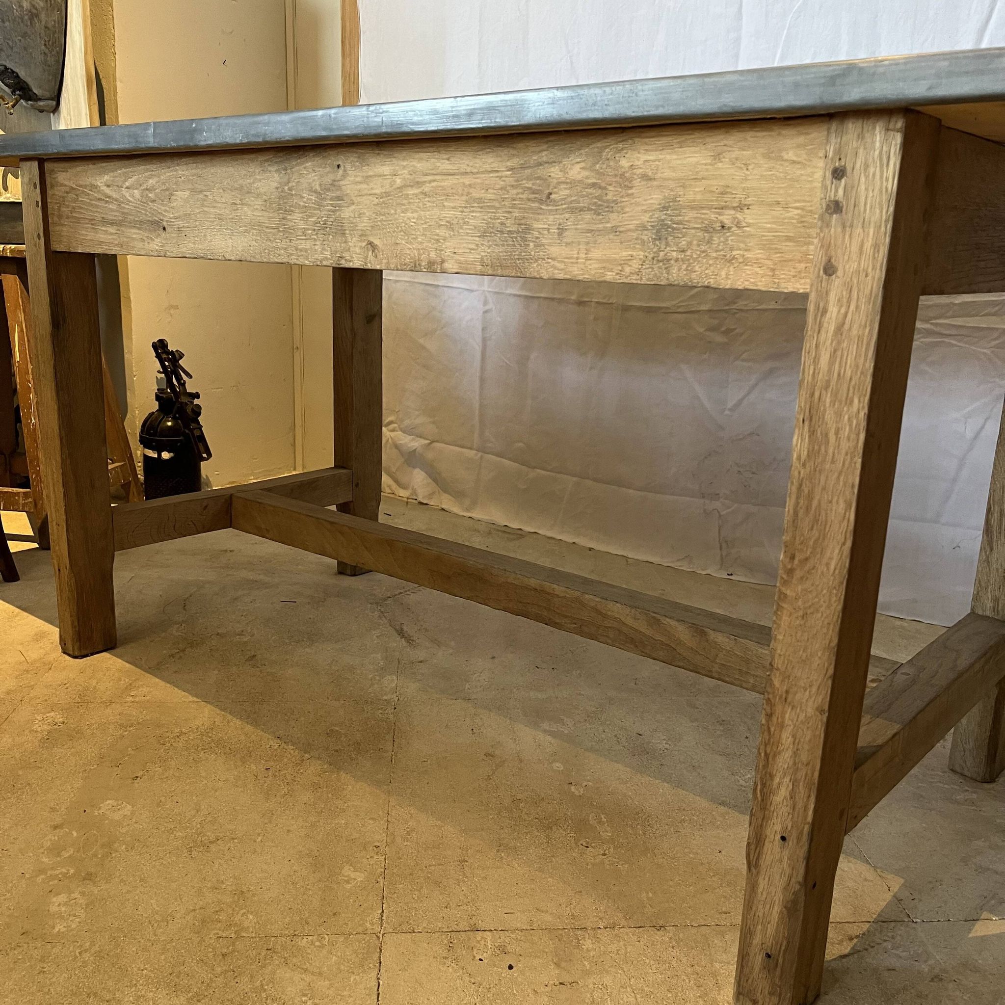 Zinc table