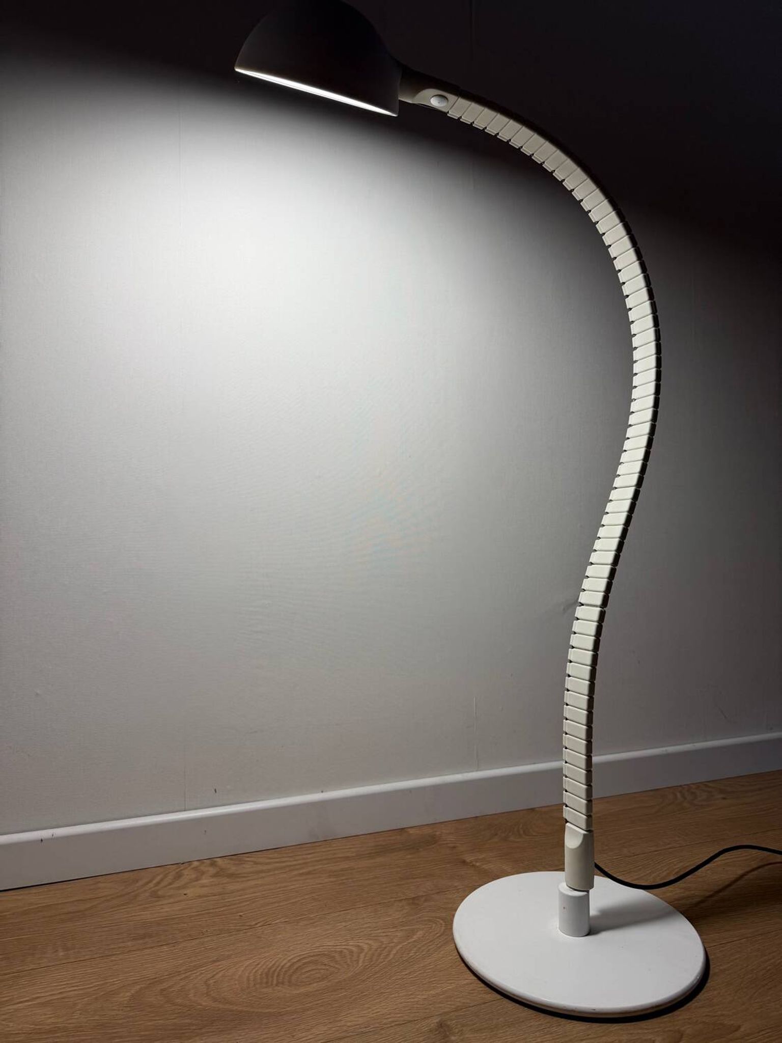 "Vertebre" floor lamp by Elio Martinelli for Martinelli Luce – Italy