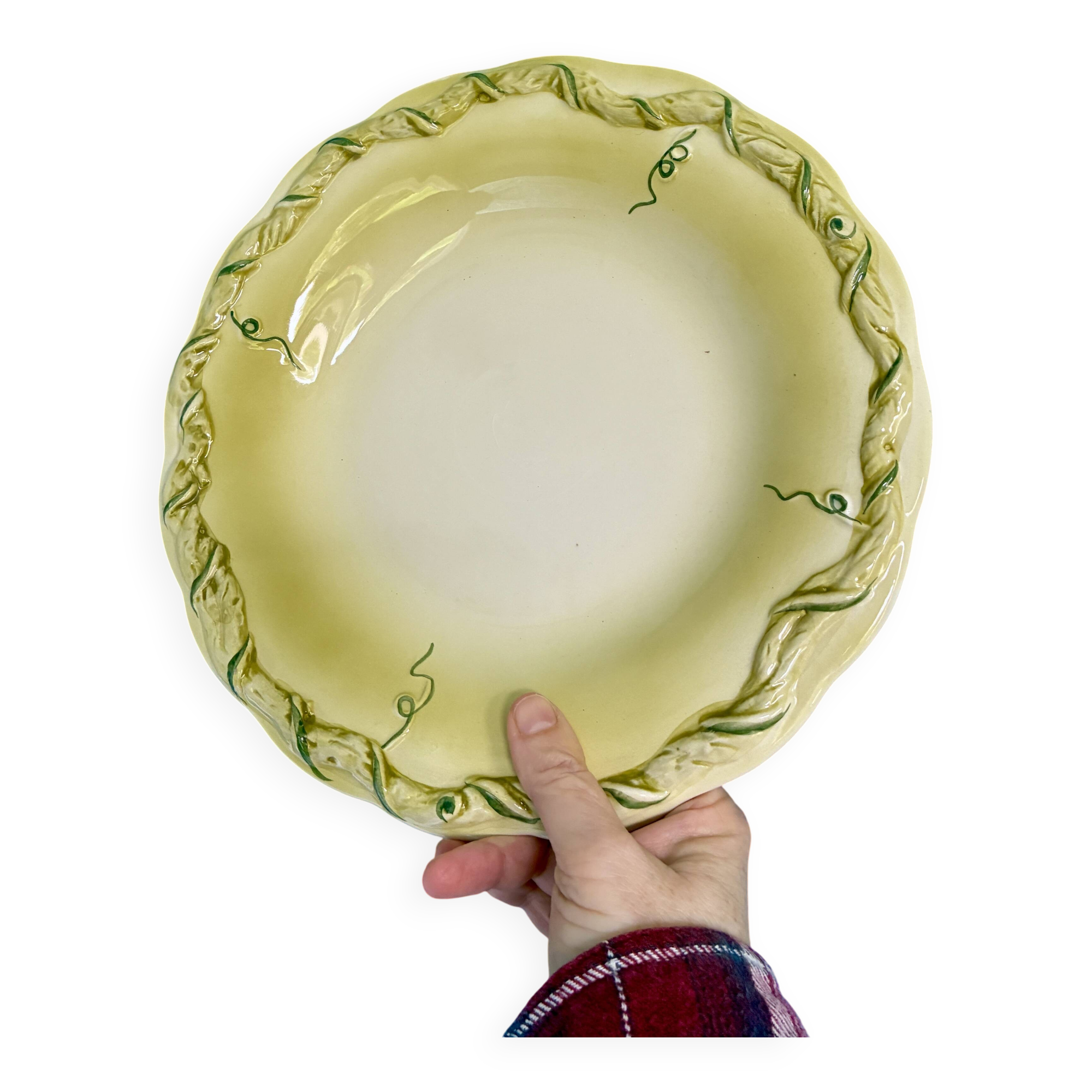 Antique flat plate in majolica