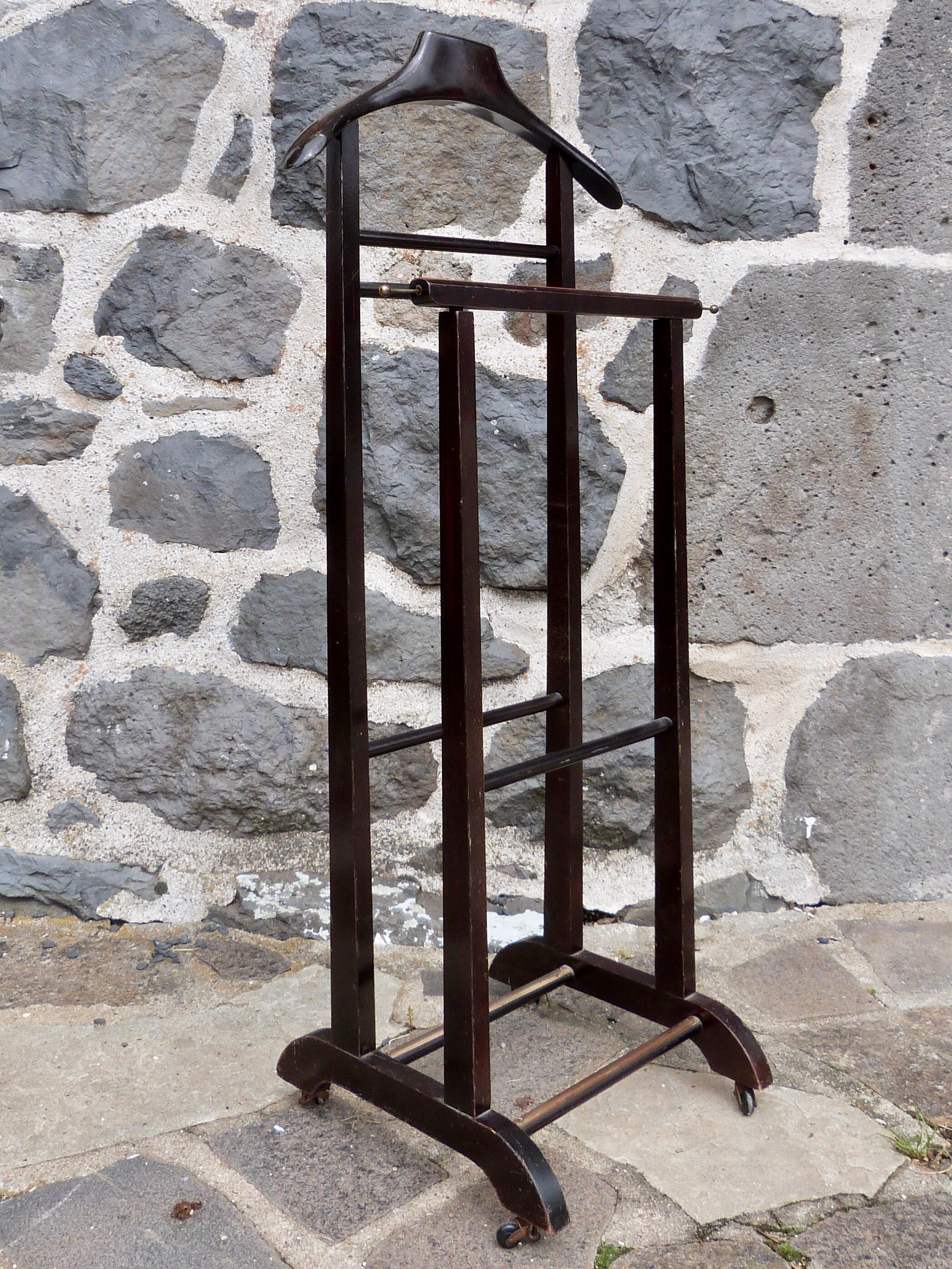 Italian design wheeled valet