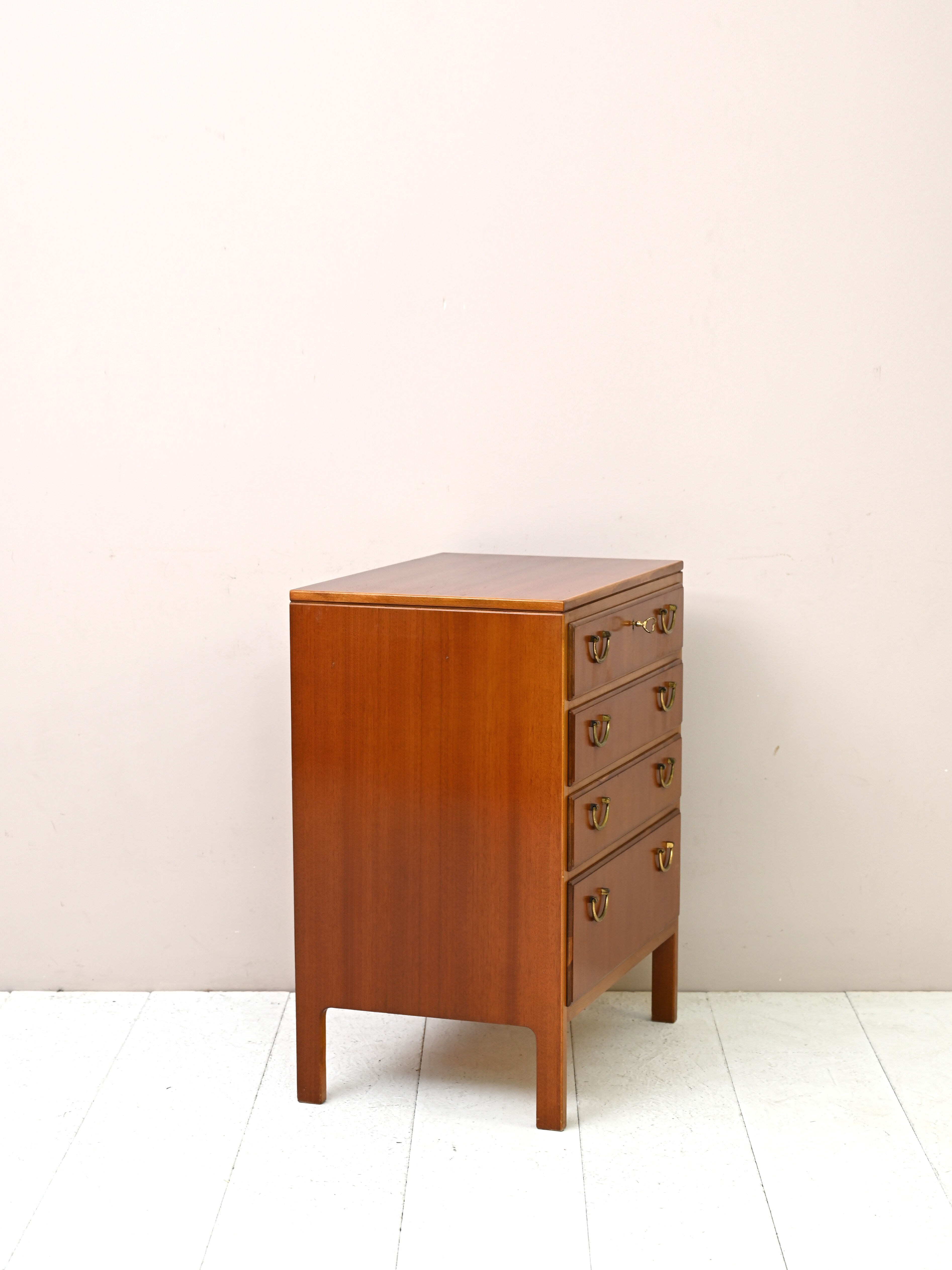 Commode vintage conçue par David Rosén