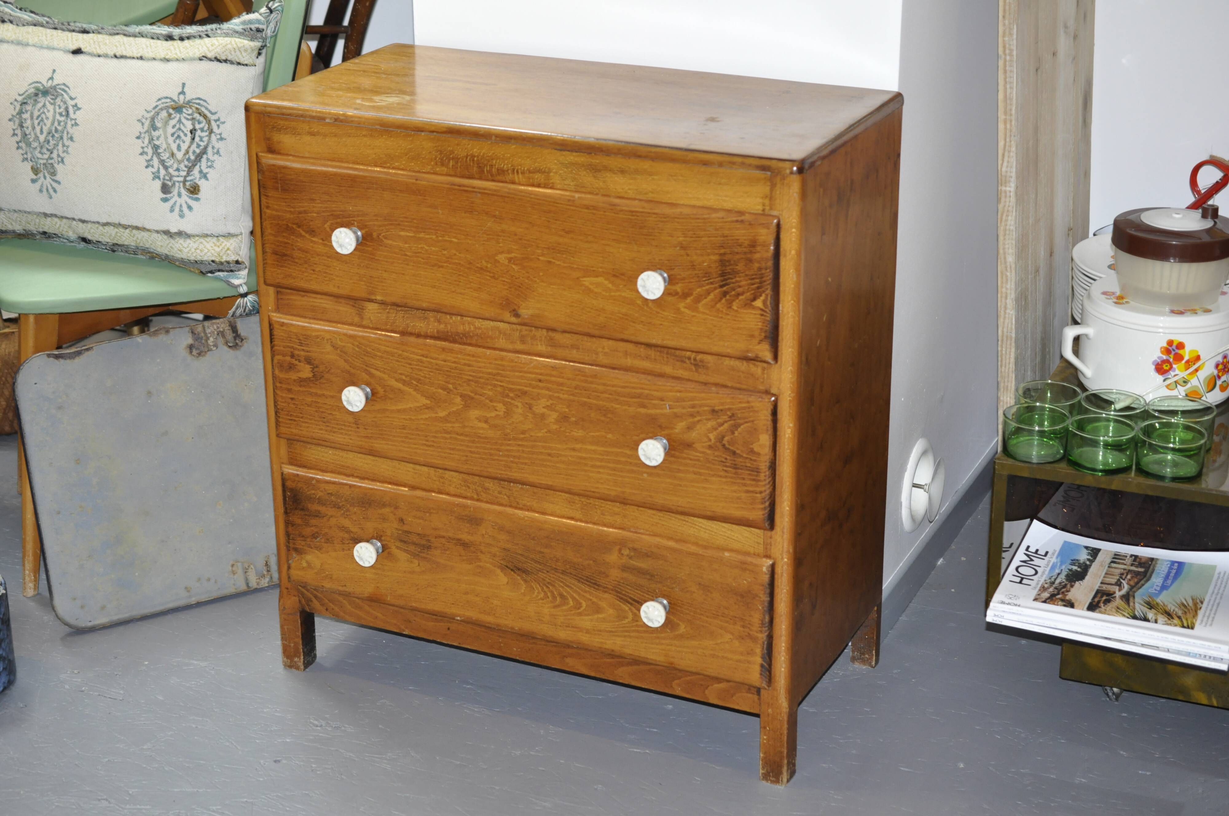 Small Parisian chest of drawers