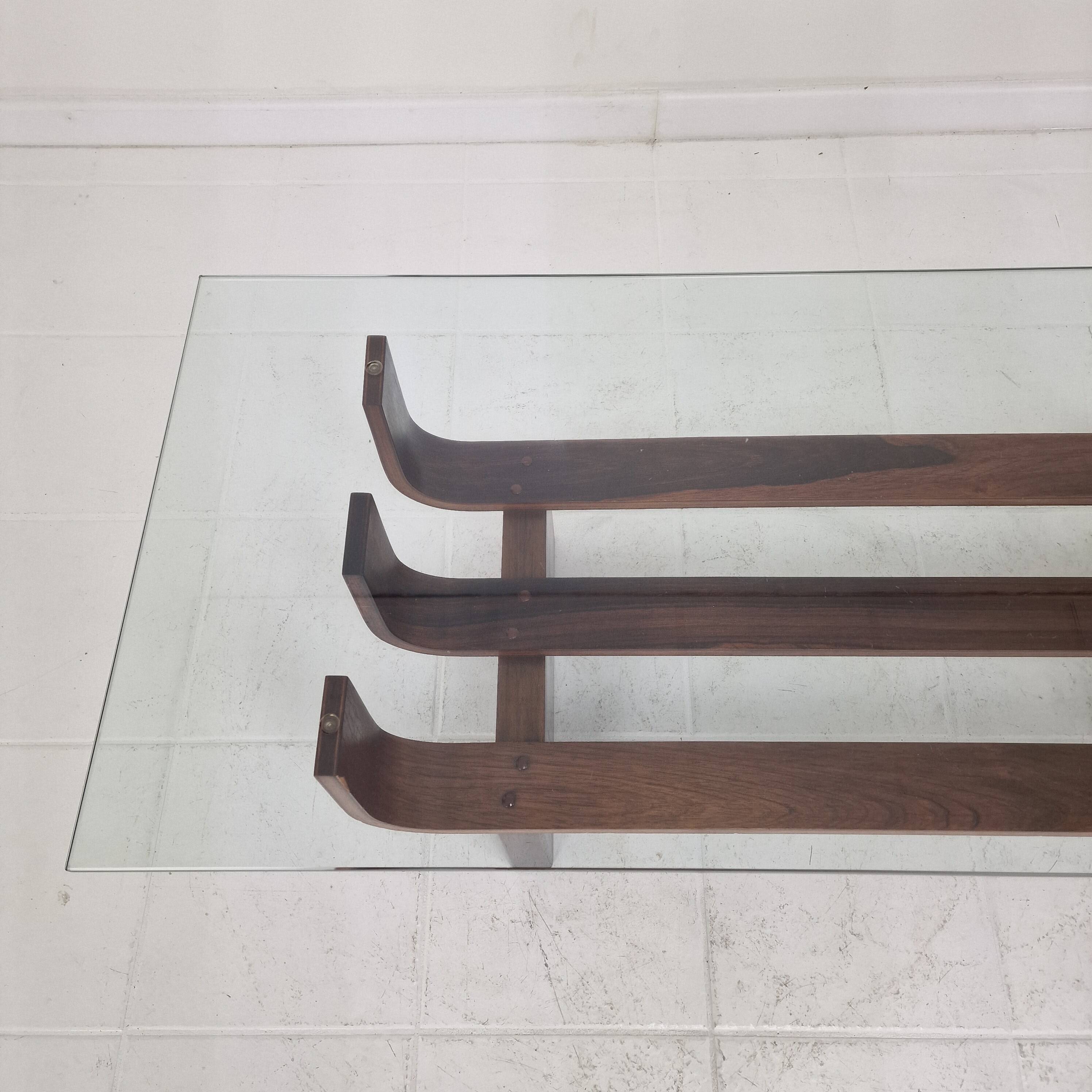 Table basse en teck élégante des années 60 par James Brown pour T.H. Brown, années 1970.