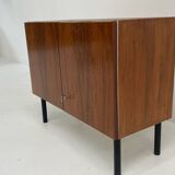 Armoire vintage