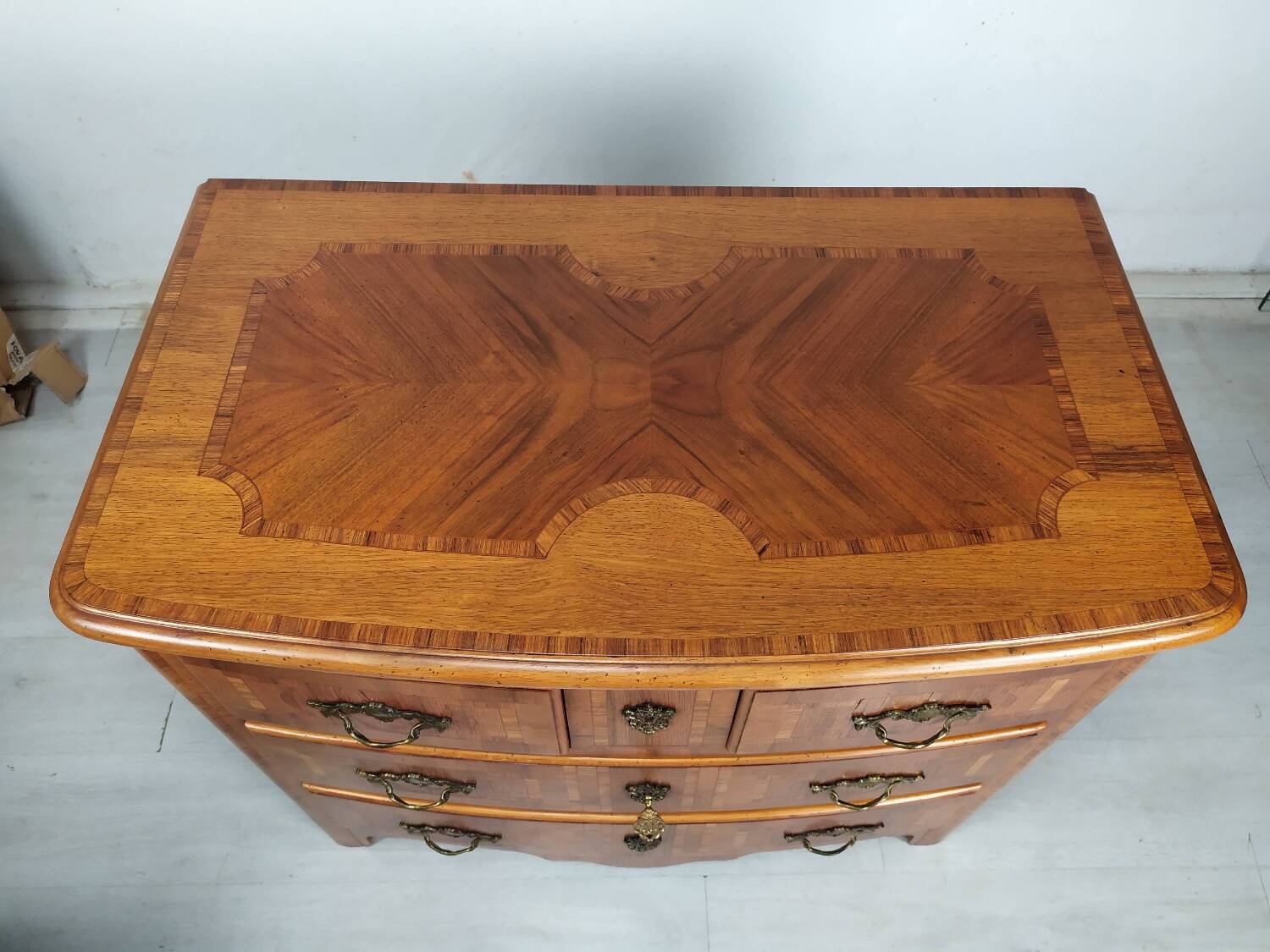 Commode de style marqueterie