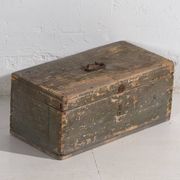 Petit coffre ancien en bois massif (c.1920) #73