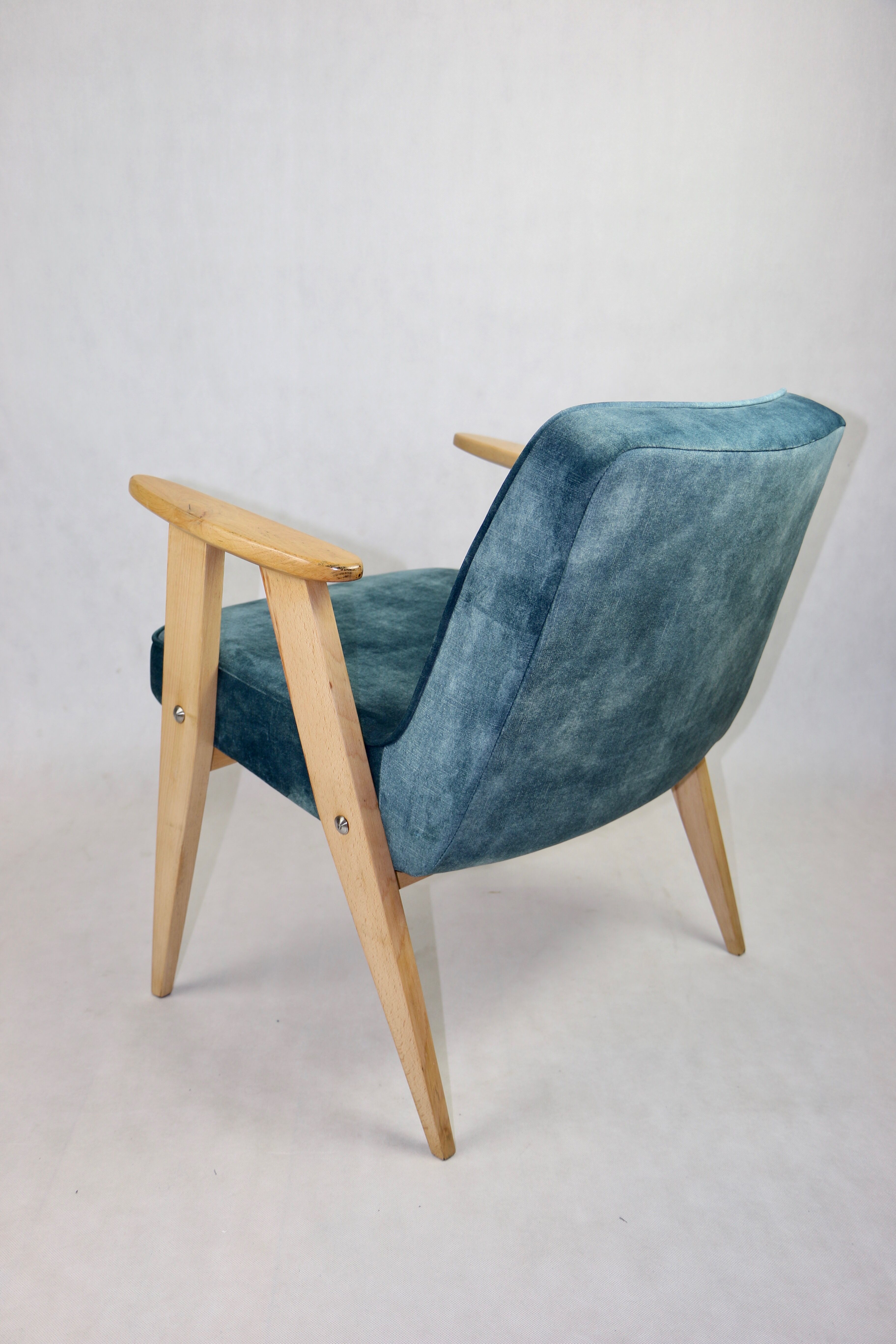 Light blue macau velvet 366 lounge chair by Józef Chierowski, 1970s