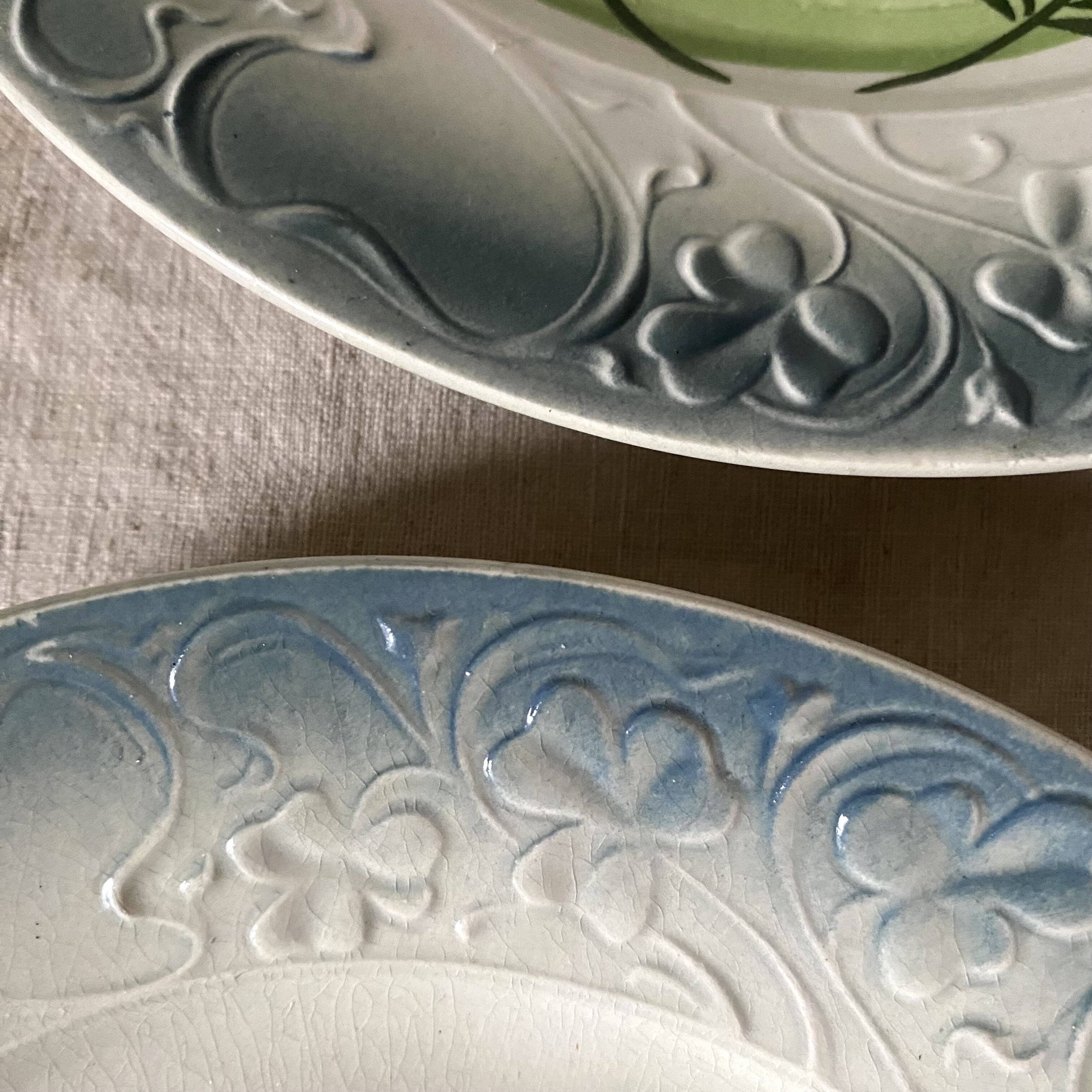 St amand Breton plates, Breton